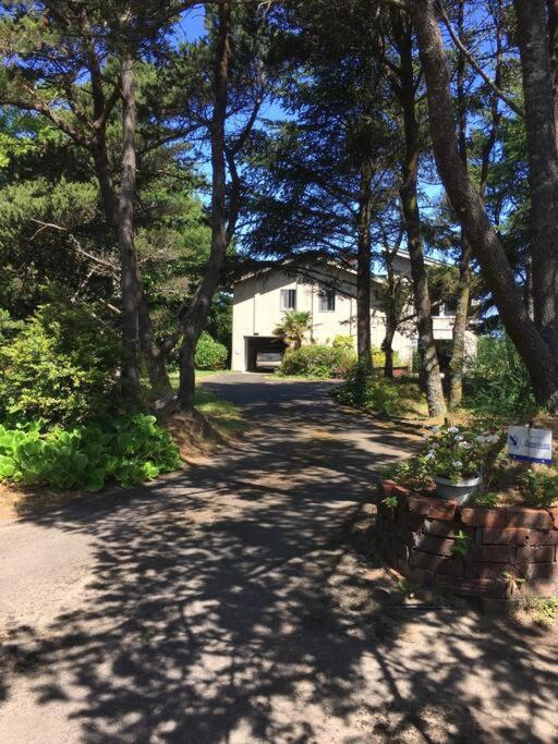 Panoramic Promontory: Bay View Beach House view 5