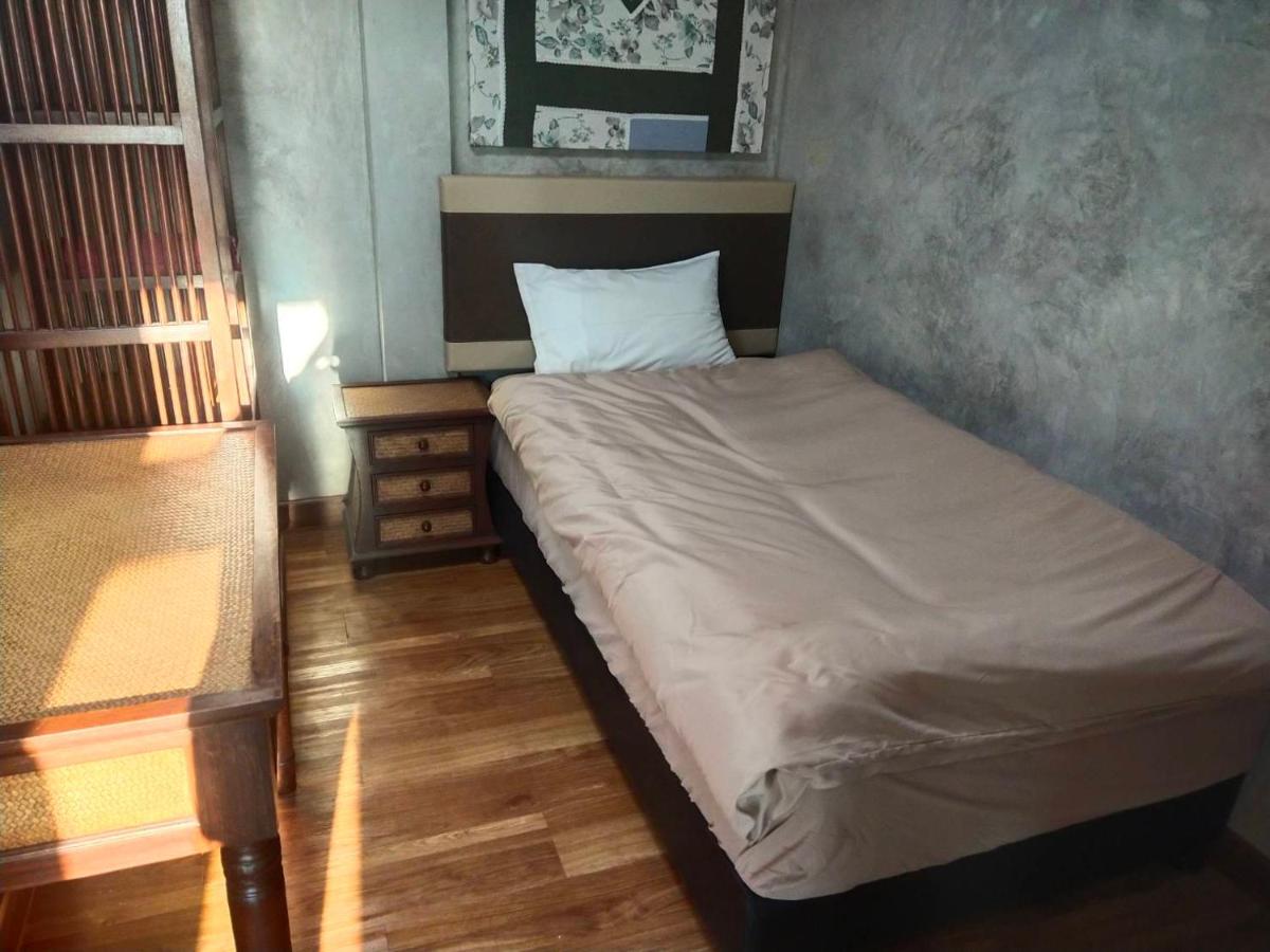 BURI Hotel And Hostel