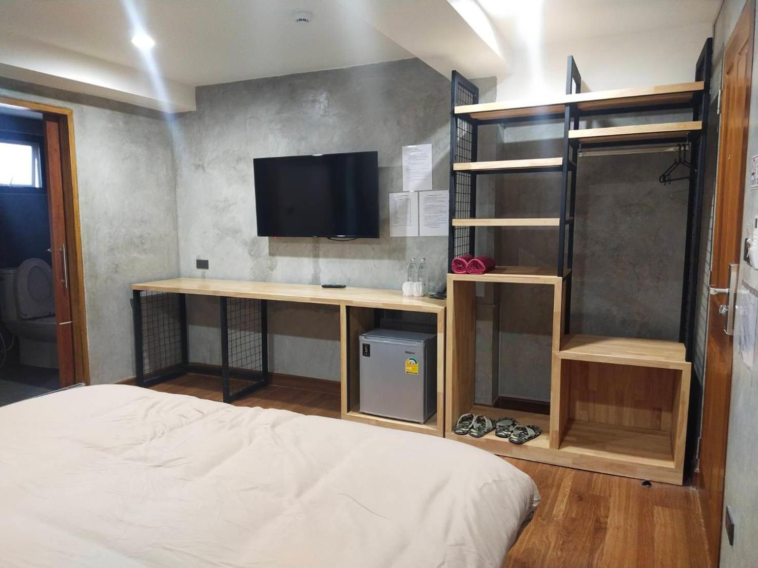BURI Hotel And Hostel