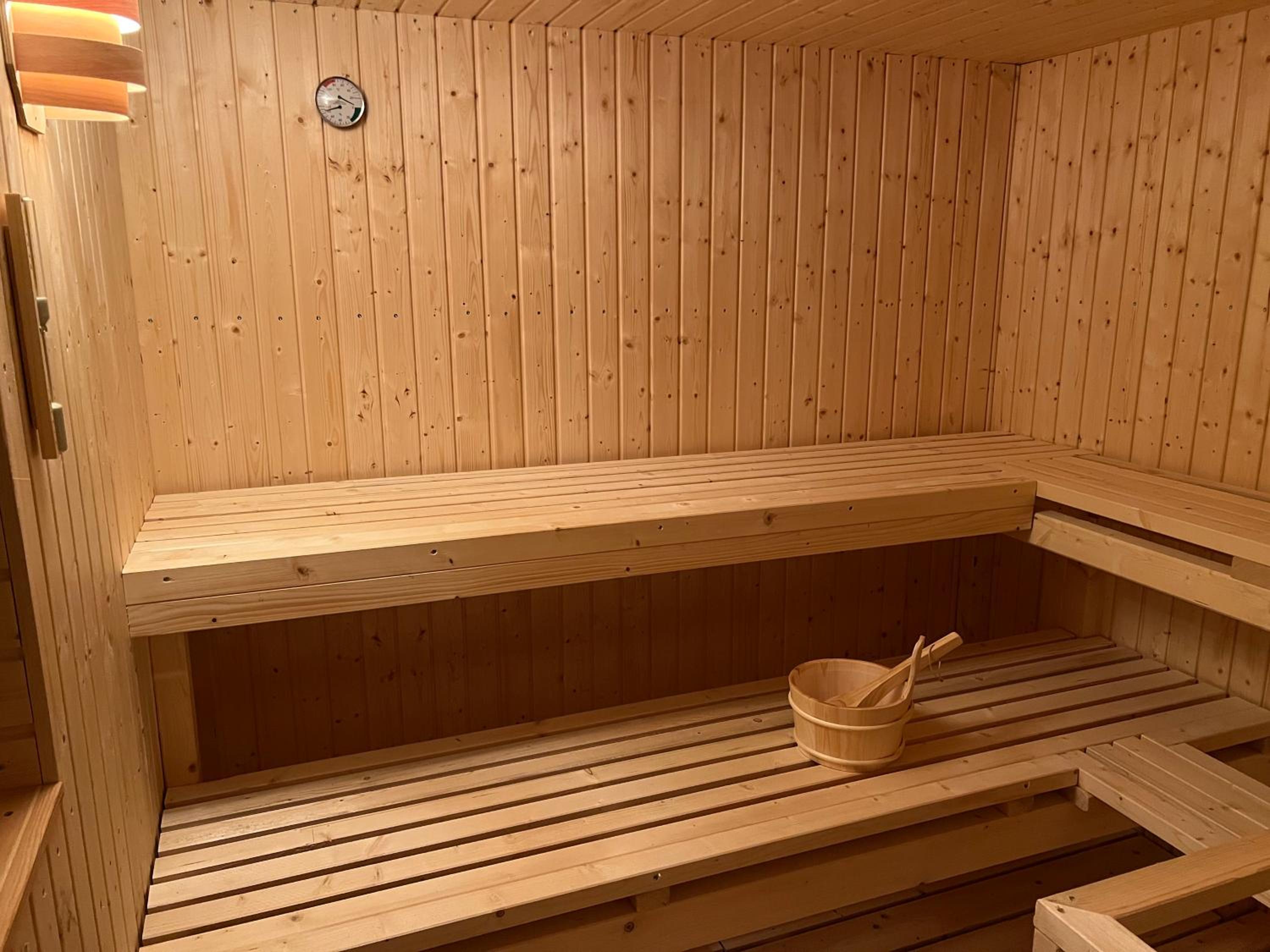 Haus am See mit Steg, Boot, Kamin und Sauna - Mecklenburgische Seenplatte