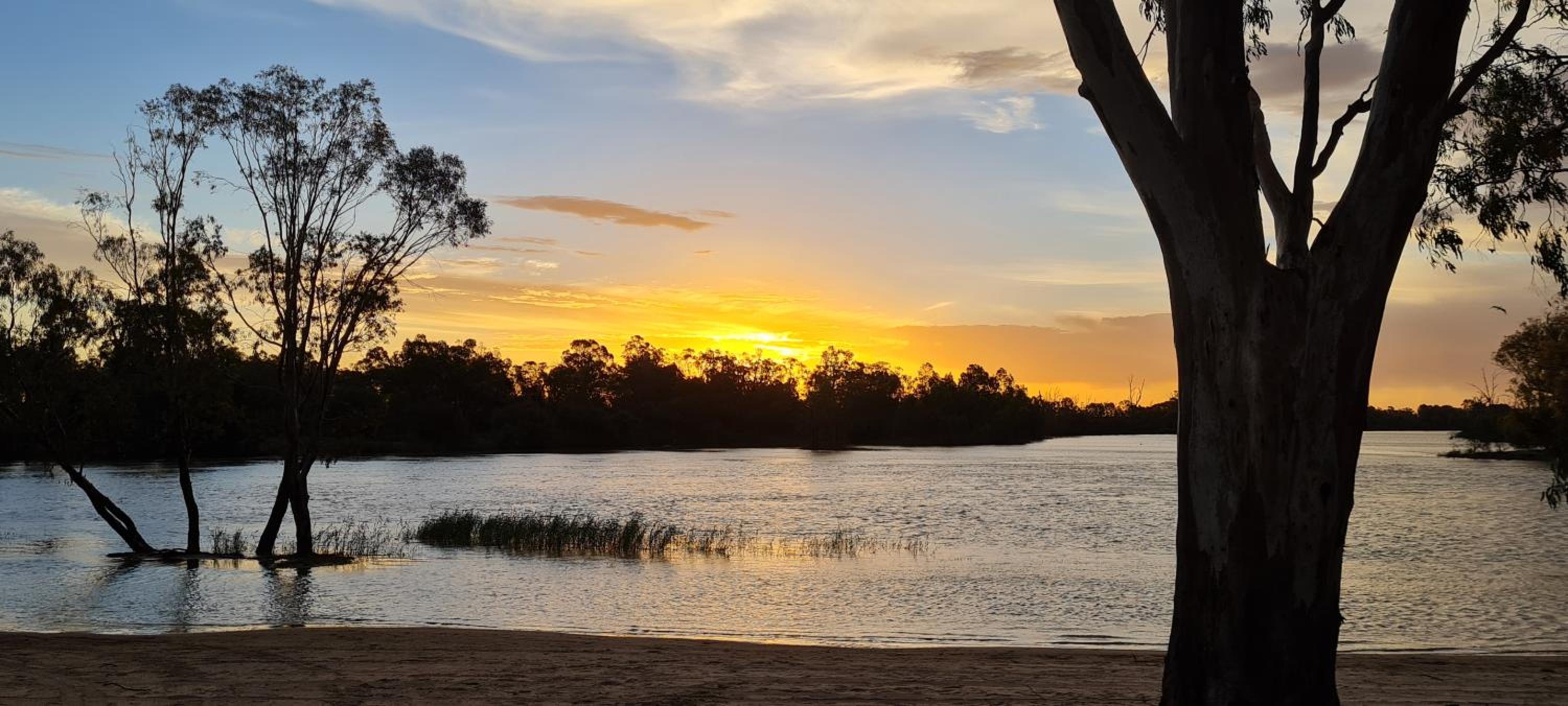 Riversands Rest Accommodation Paringa - Coobah Cottage