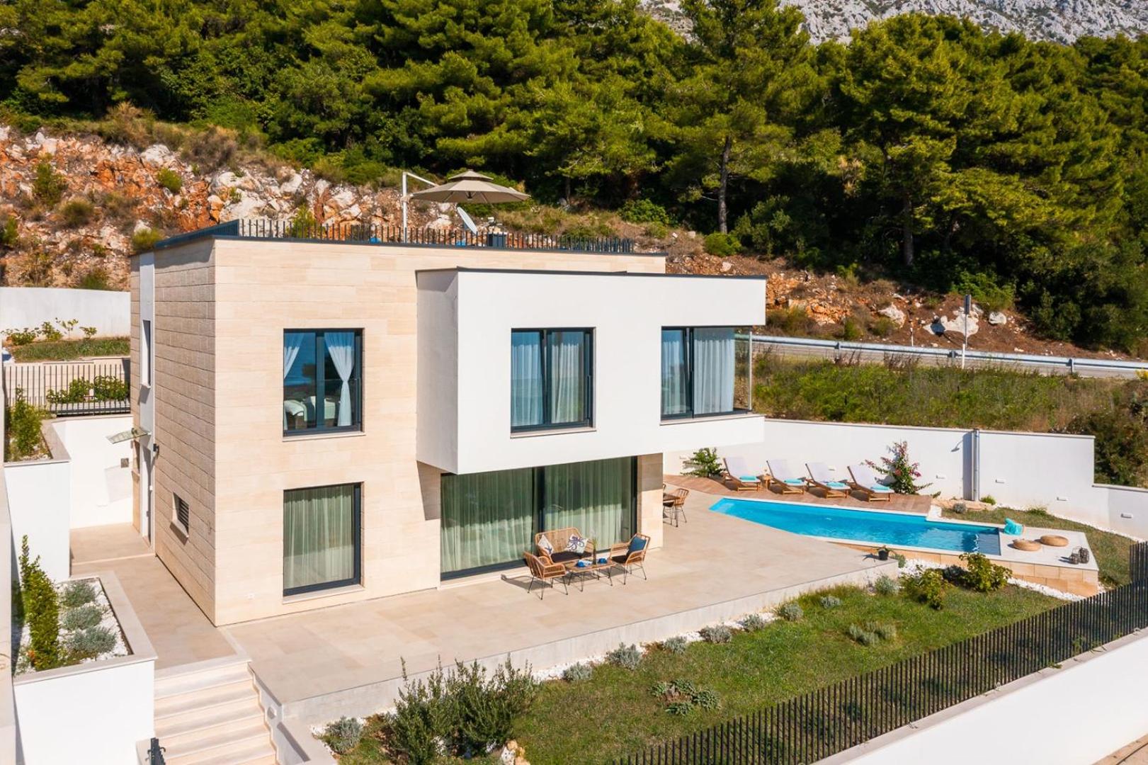 Luxury Villa Azul Makarska with private heated pool view 3