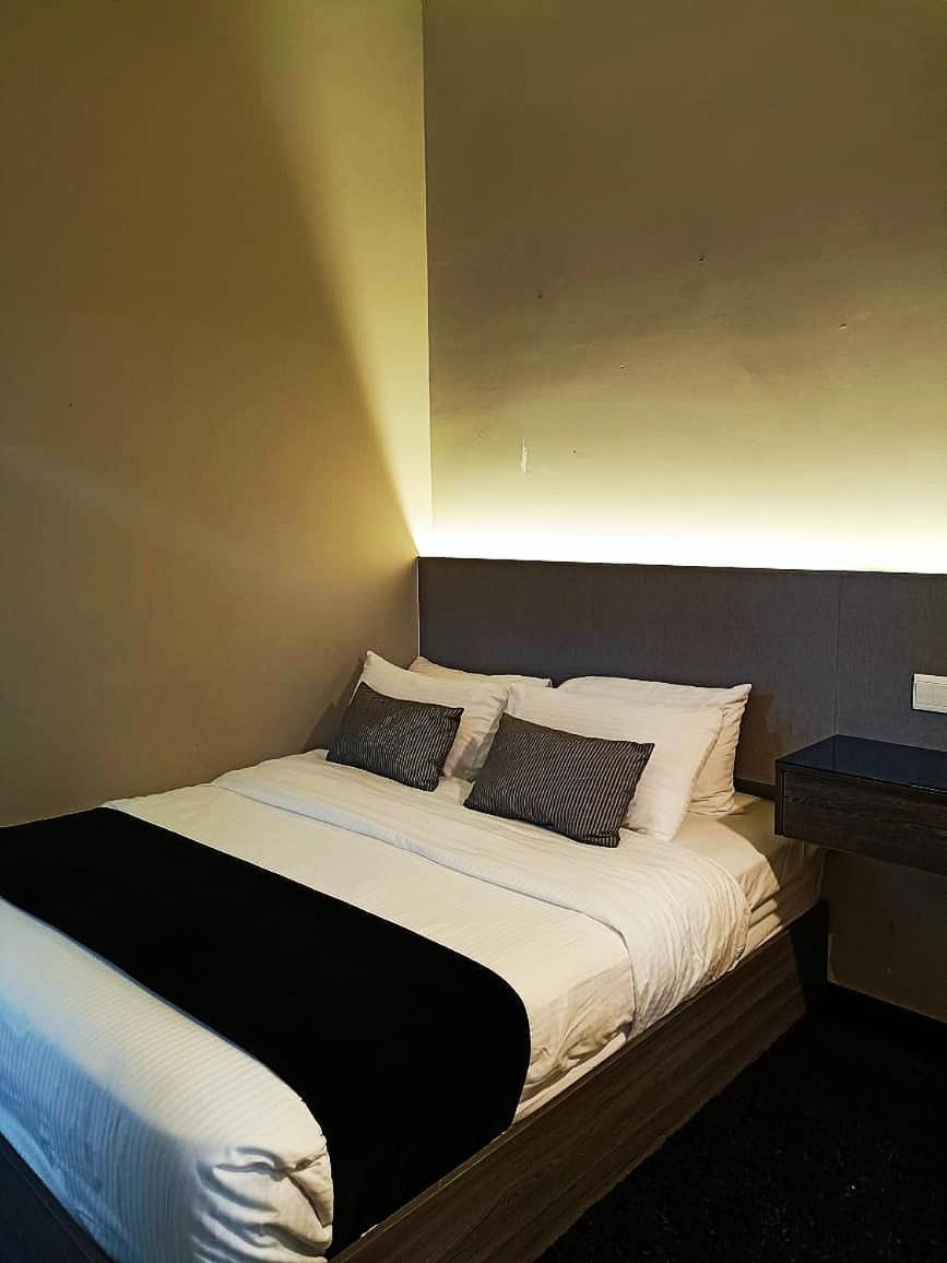 Maritime Luxury Two Bedroom Suite Karpah Signh Drive photo 3