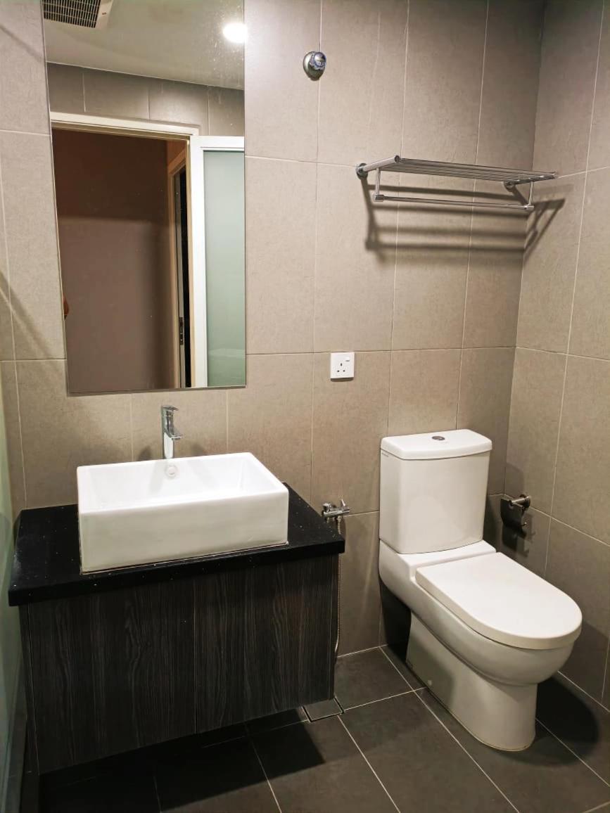 Maritime Luxury Two Bedroom Suite Karpah Signh Drive photo 8
