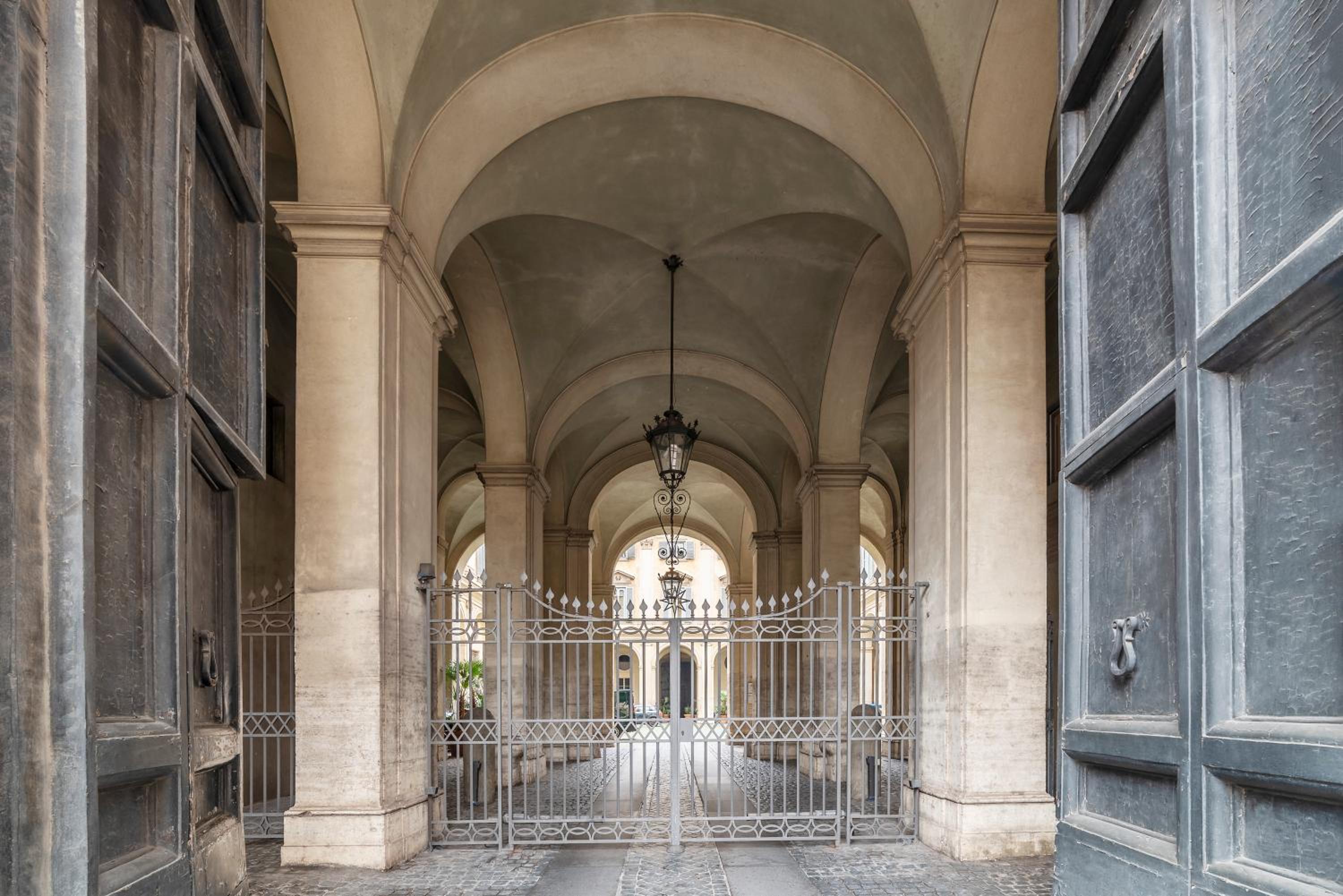 Palazzo Altieri Penthouse Apartments