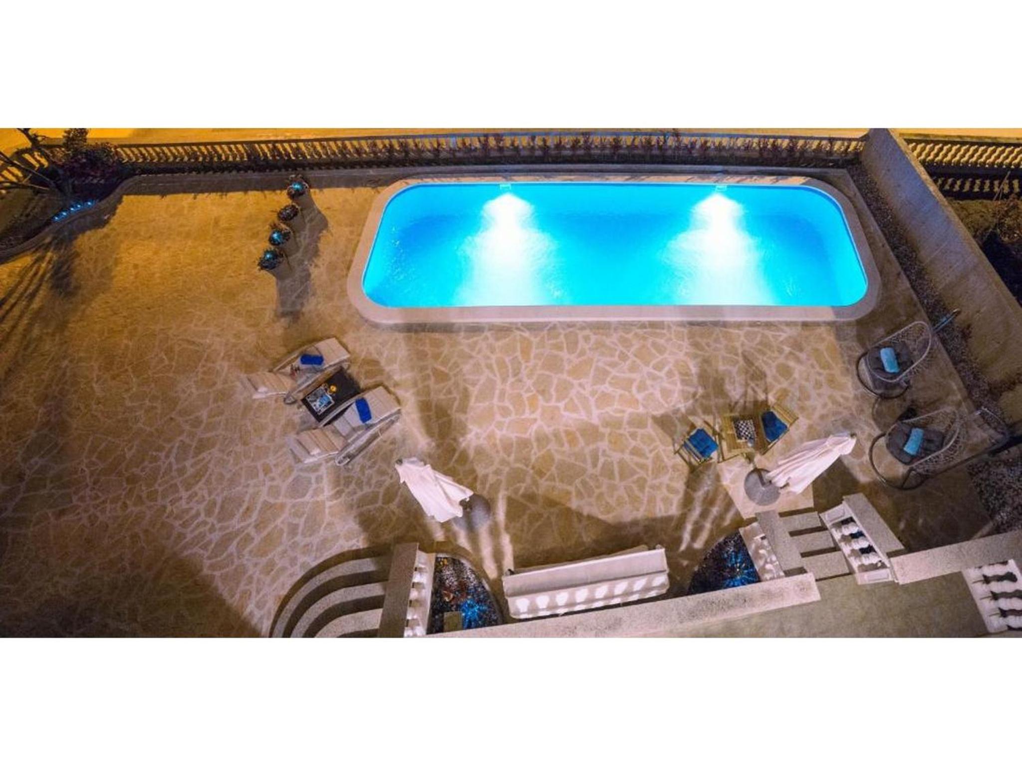 Nikol en Vodice — recepcion & lobby