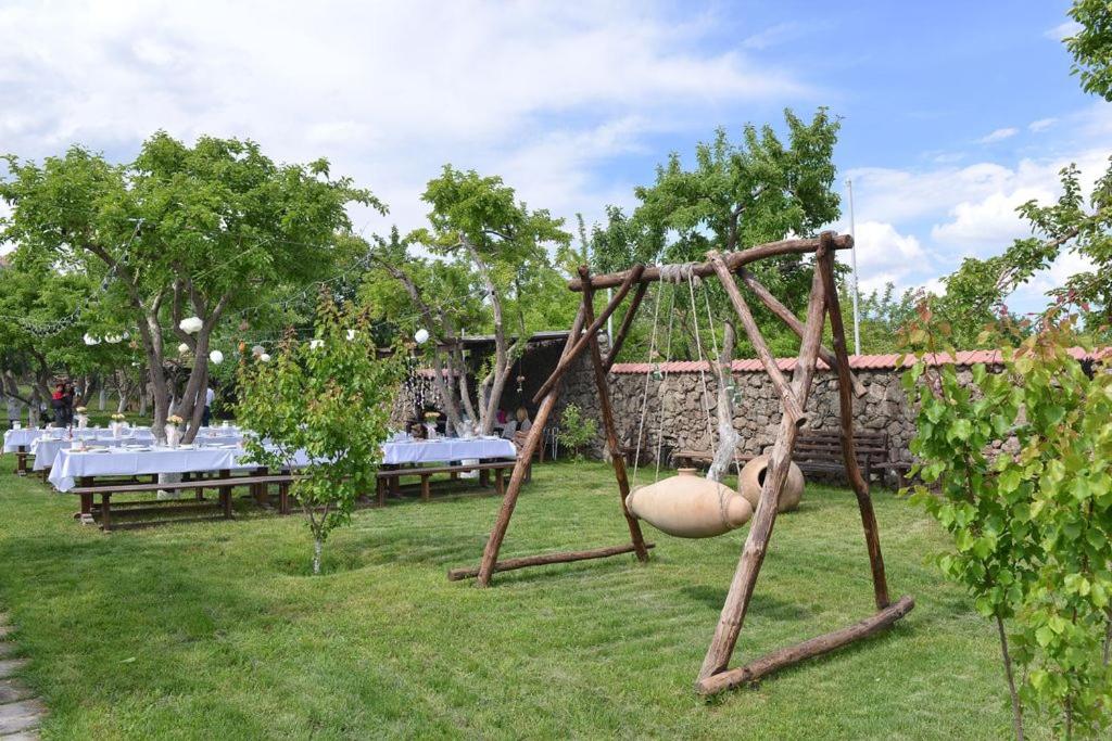 Garni HinYard