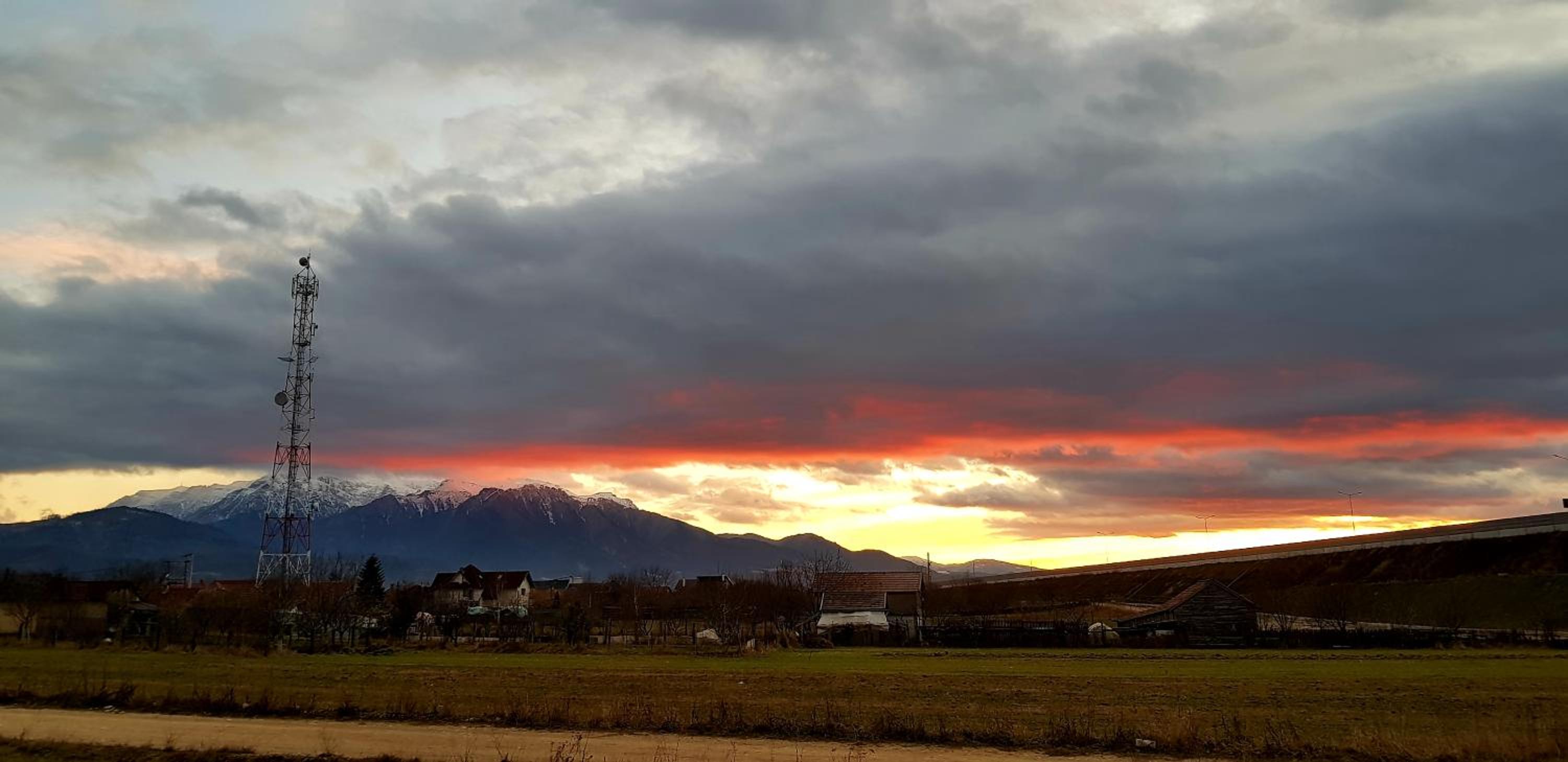 DAS Home-Vedere la Muntii Bucegi parcare gratuita view 4