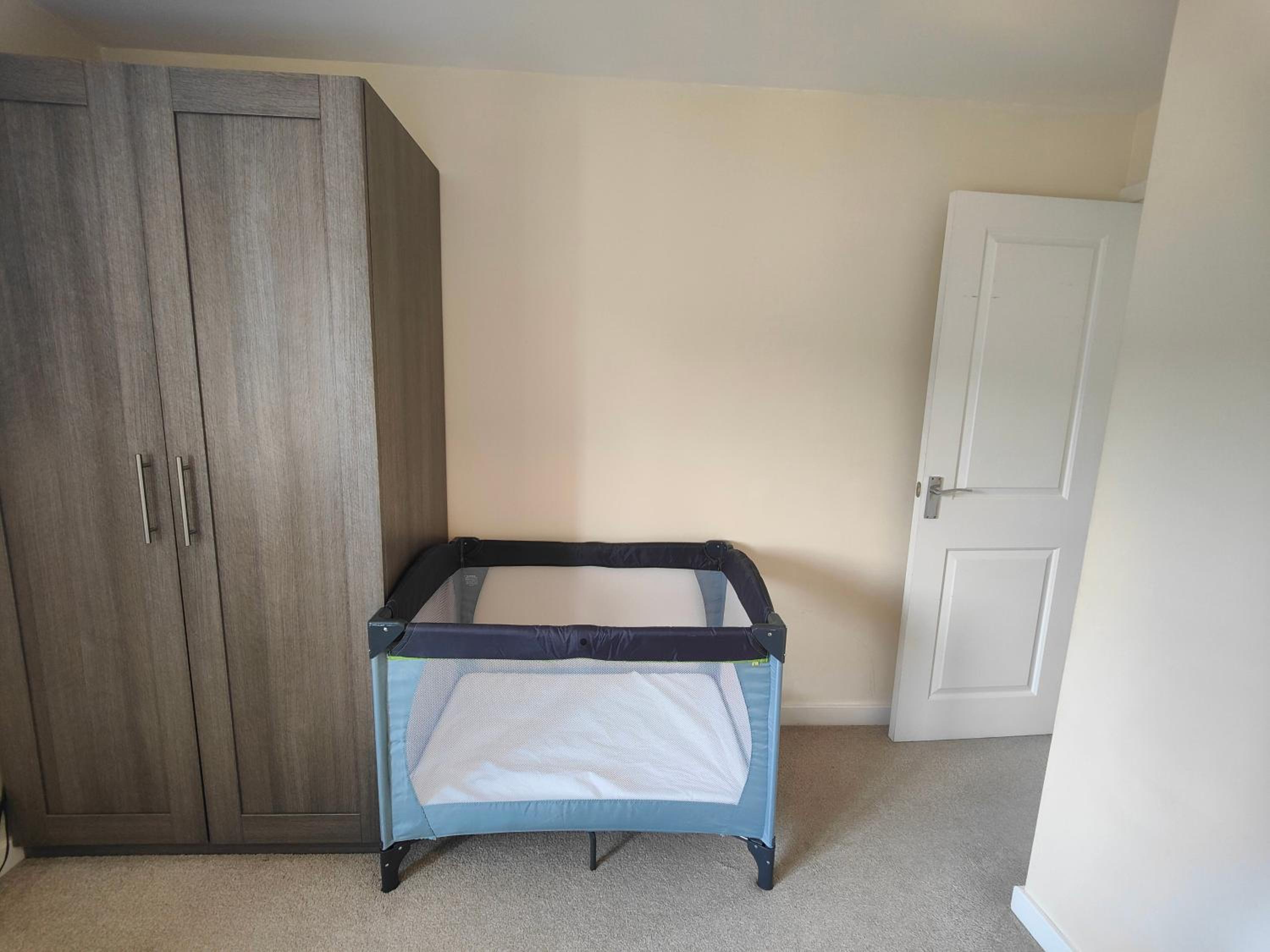 Lakeside-Dakota 3bed house 2bath parking M27 J5 Southampton Airport sleeps 6