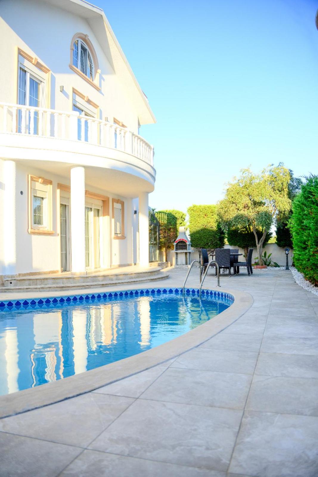 BELEK PRIVATE VILLA WITH POOL NEAR THE beach view 2