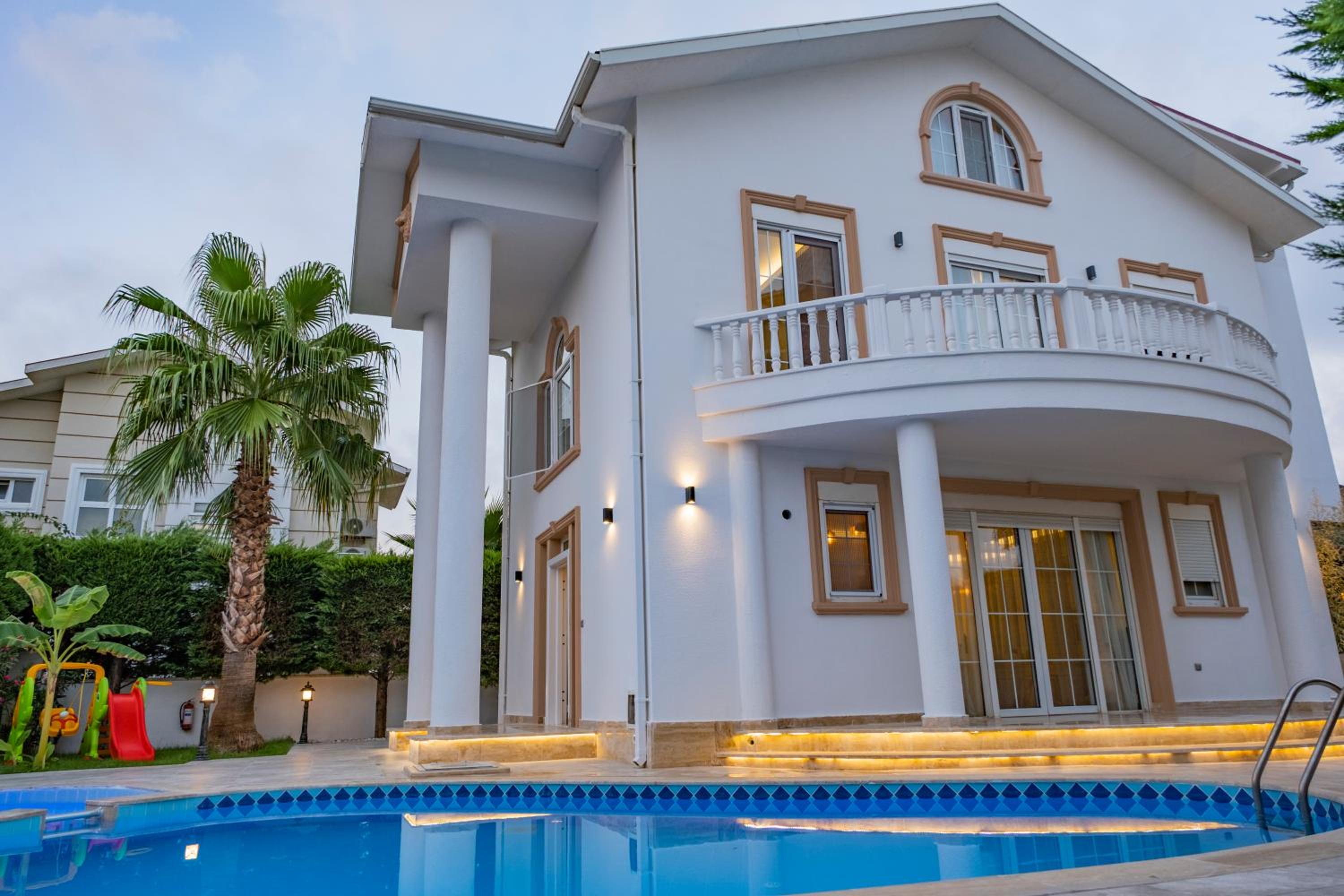 BELEK PRIVATE VILLA WITH POOL NEAR THE beach view 5