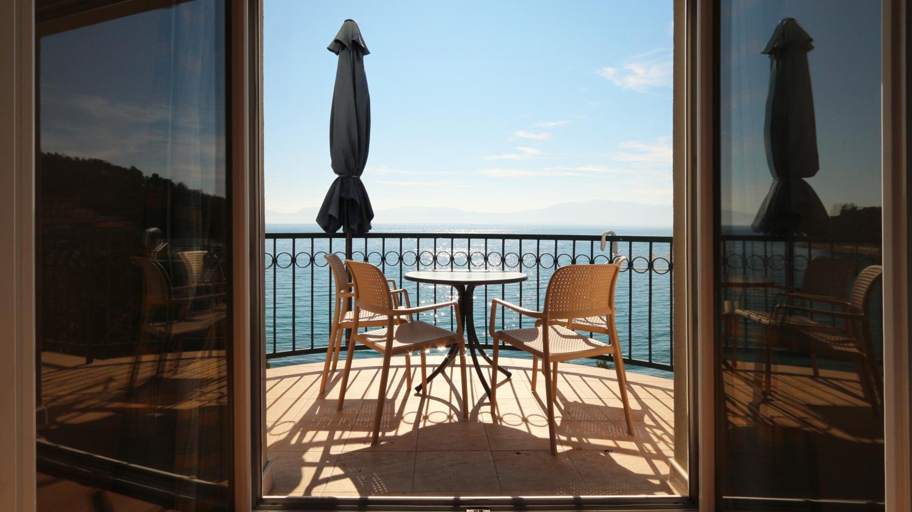 Apartments on the beach-Drvenik view 3