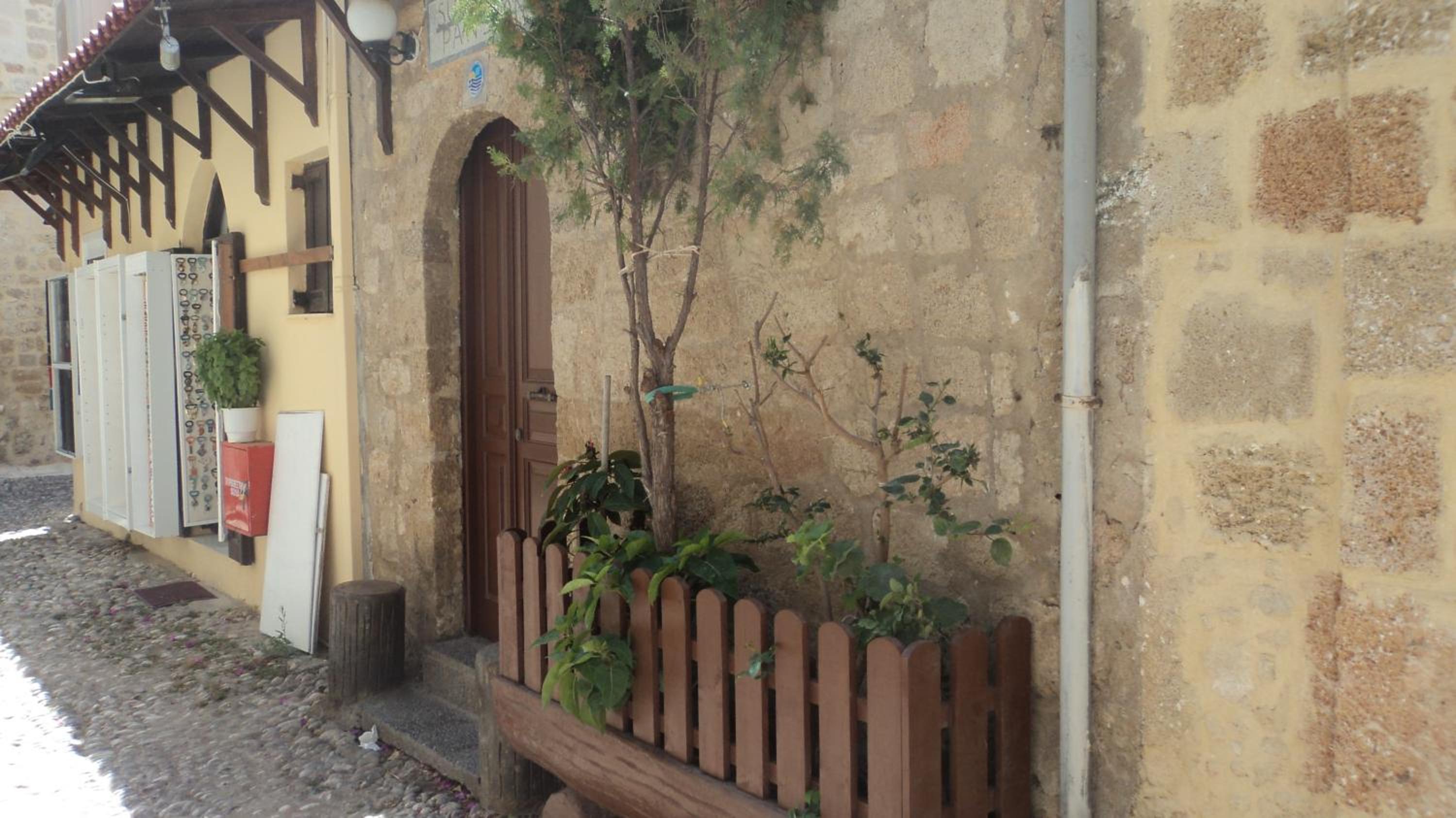 Stavros Pension
