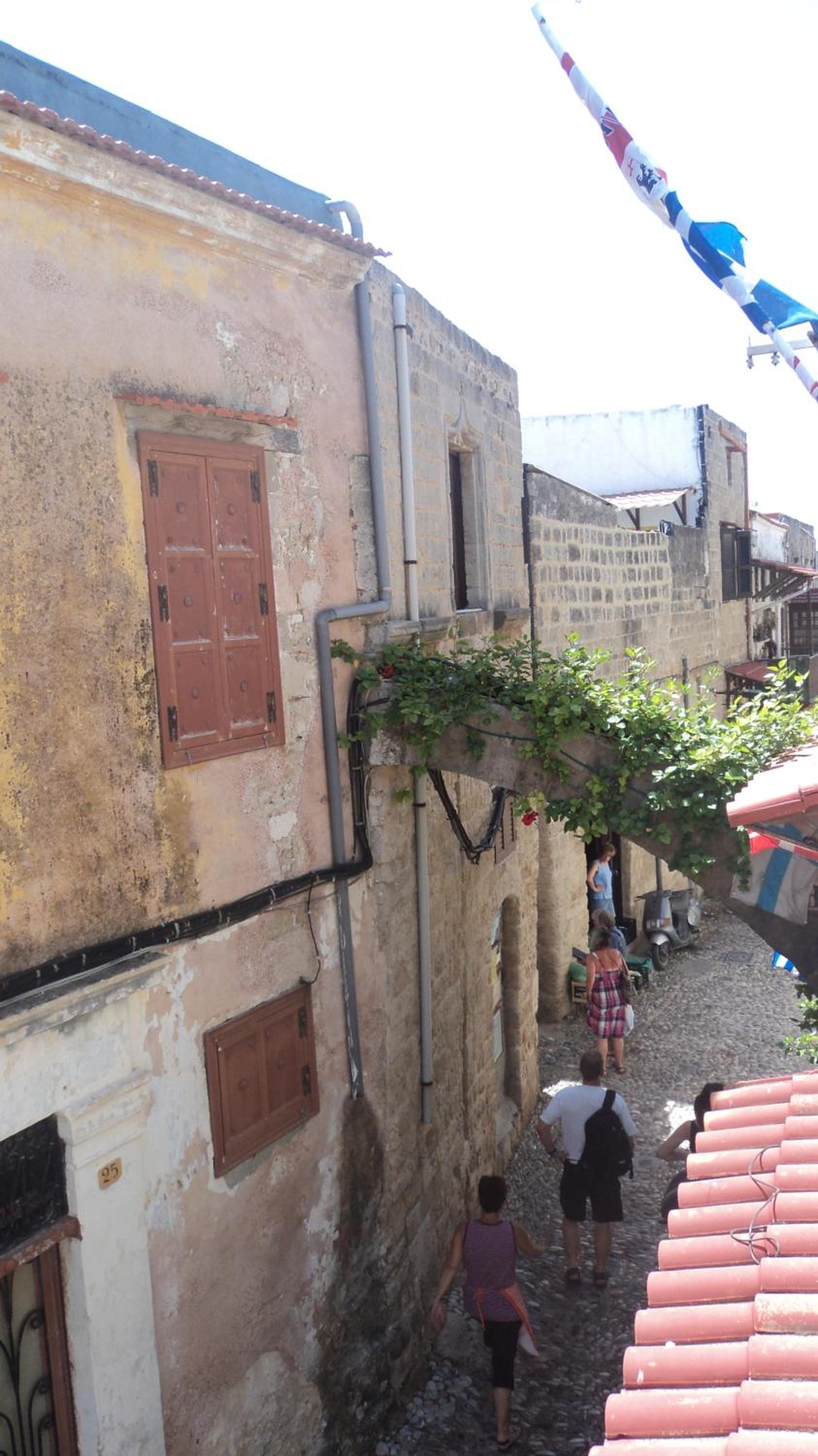 Stavros Pension
