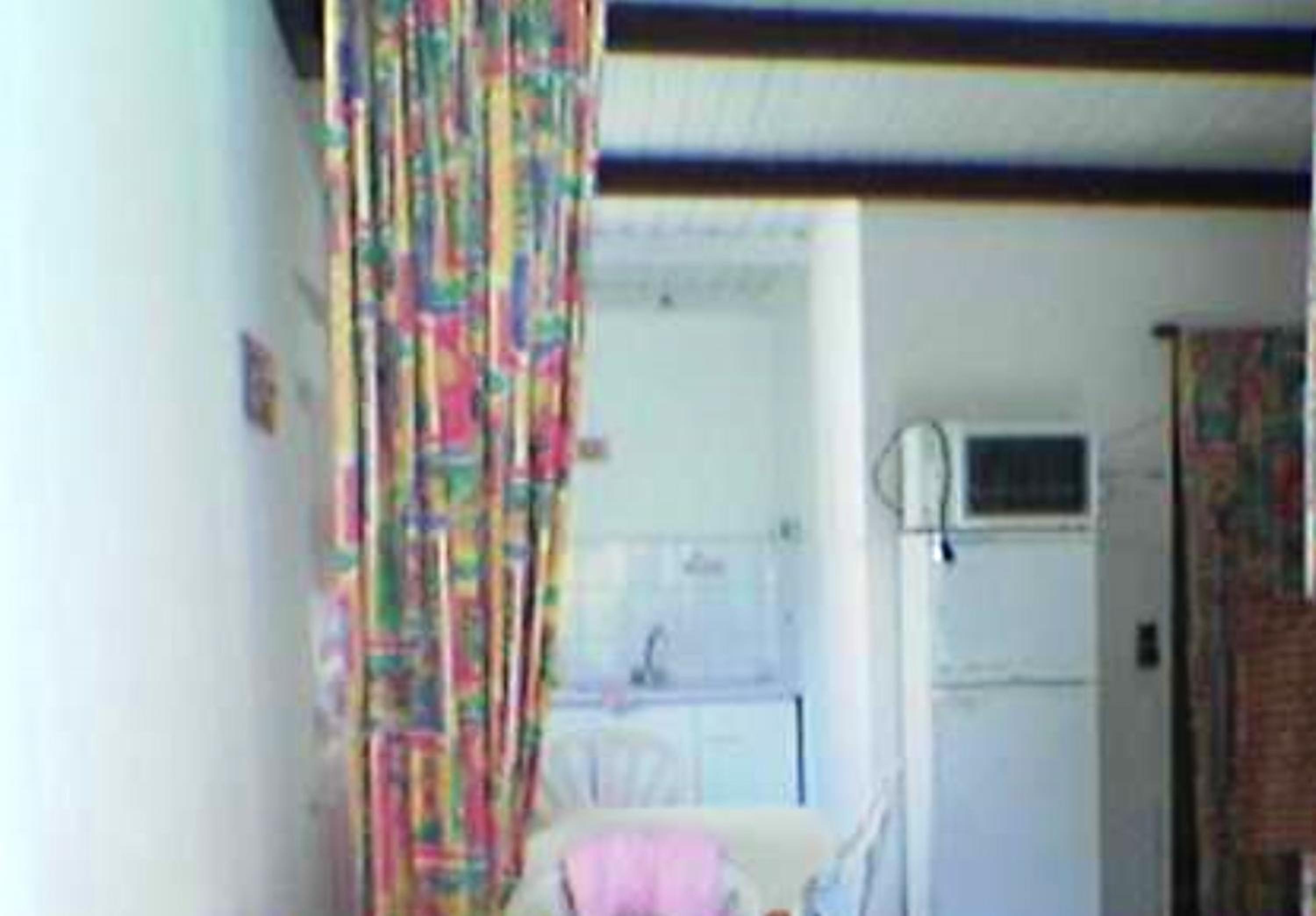 Bungalow charmant au Moule avec vue sur jardin view 2
