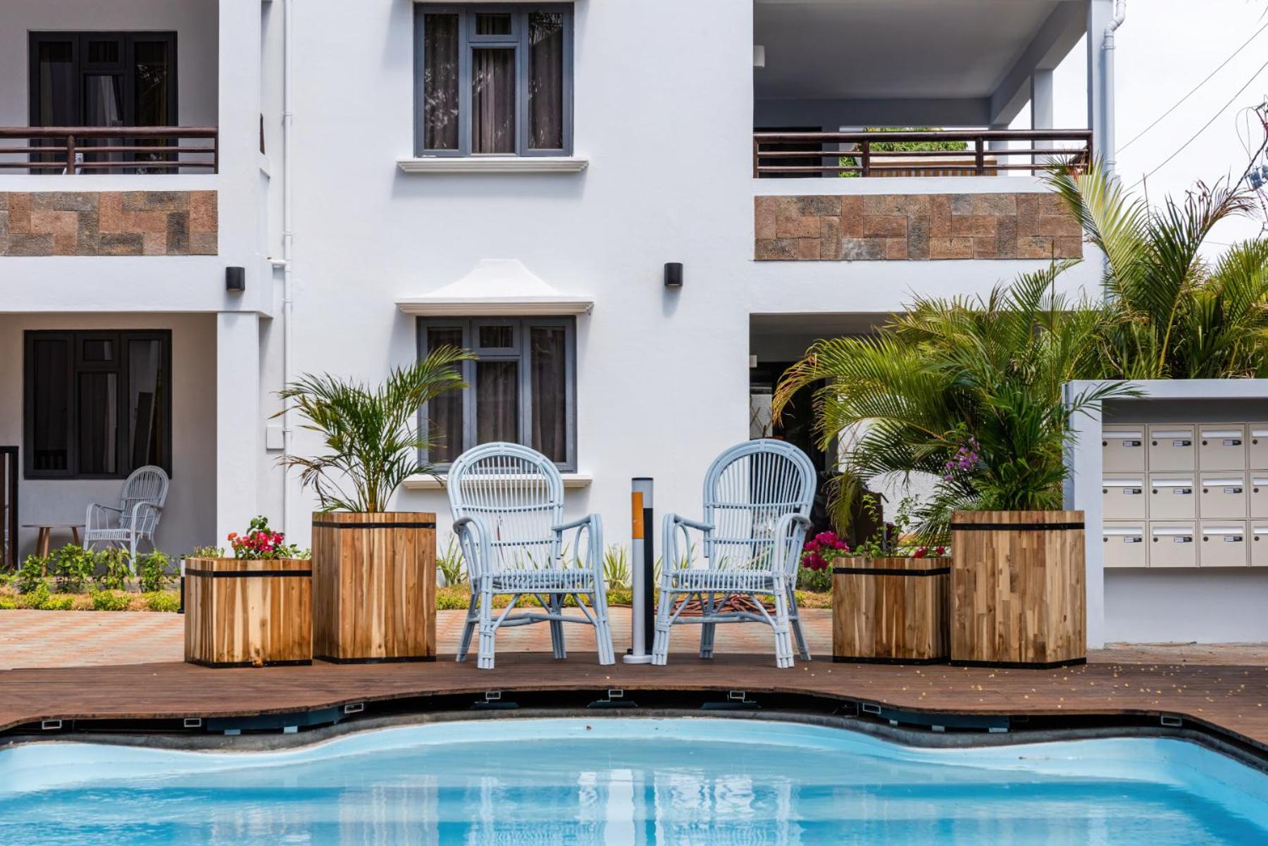 Les Cerisiers Beach Residence, Cosy and Modern 3 bedroom apartment located 50 metres from the beach and from all amenities and restaurants on the coastal r view 5