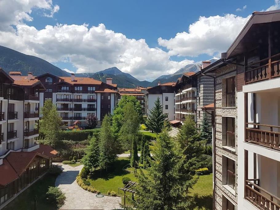 BREATHTAKING Mountain view 3 bedrooms appartement view 5
