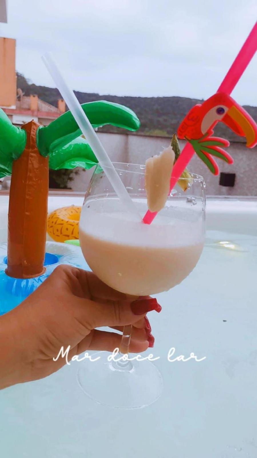 Seu refúgio paradisíaco a apenas 330 metros do mar TUB