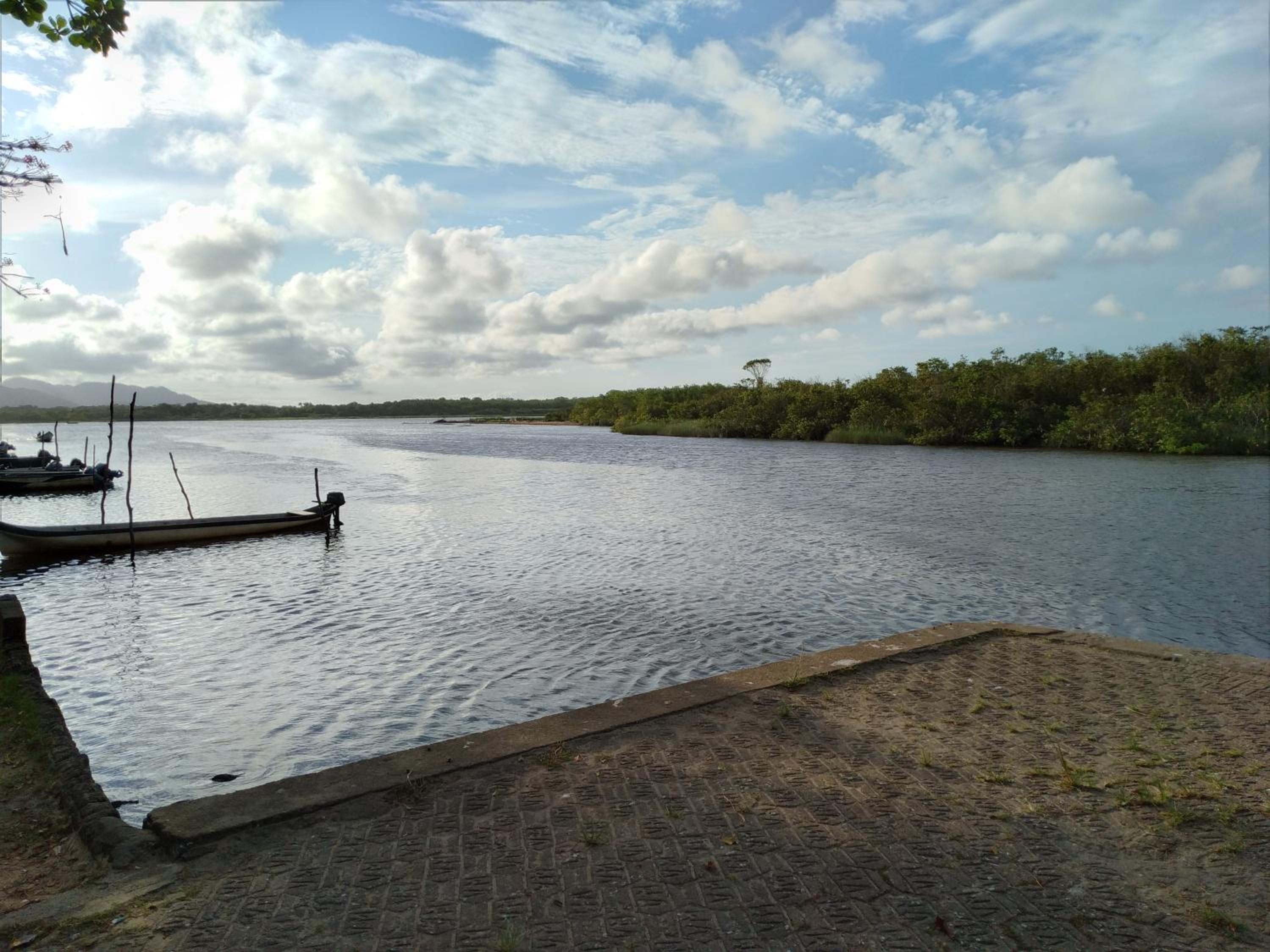Casa na Jureia - Barra do Ribeira - Iguape
