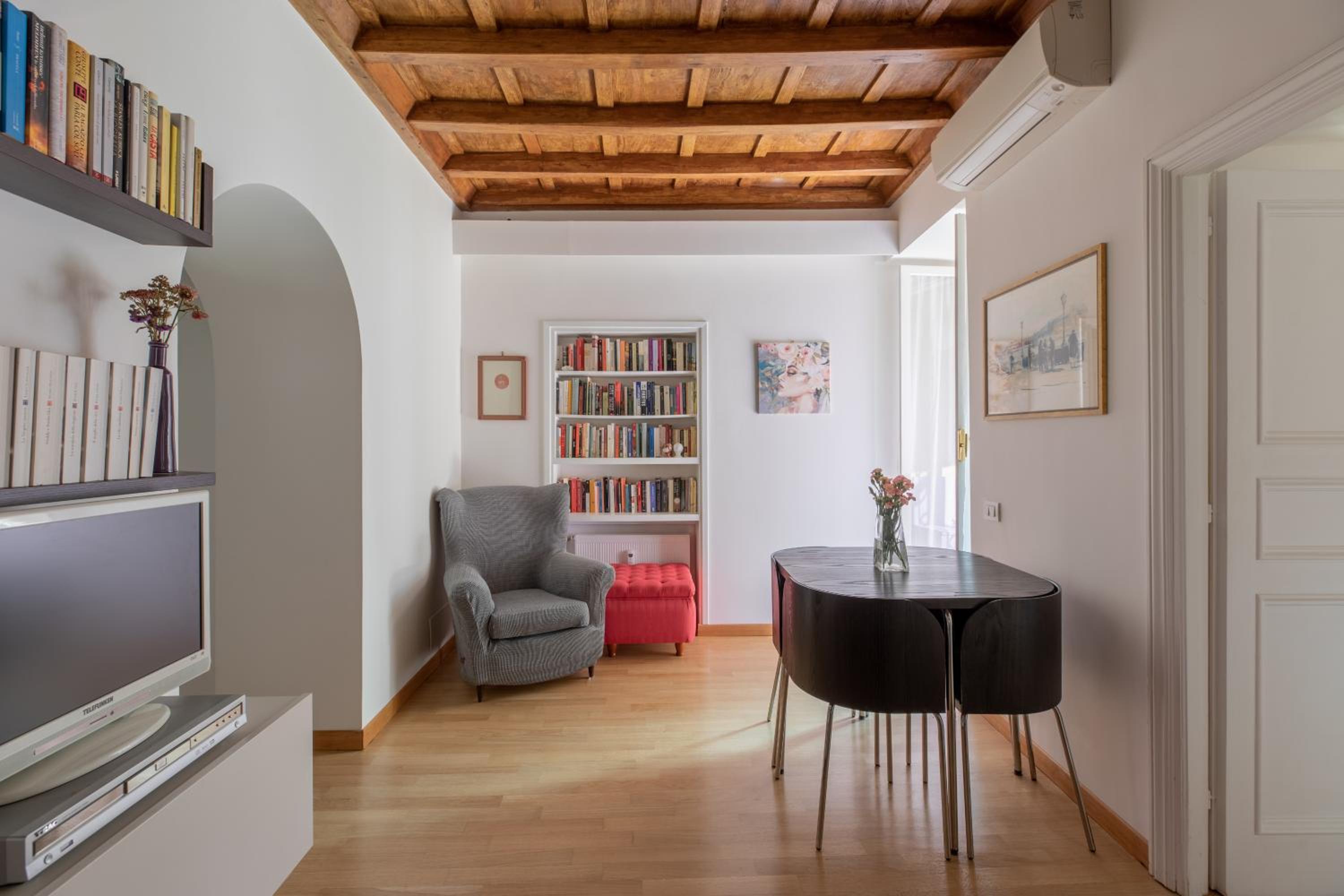 iFlat Via del Corso Elegant Apartment