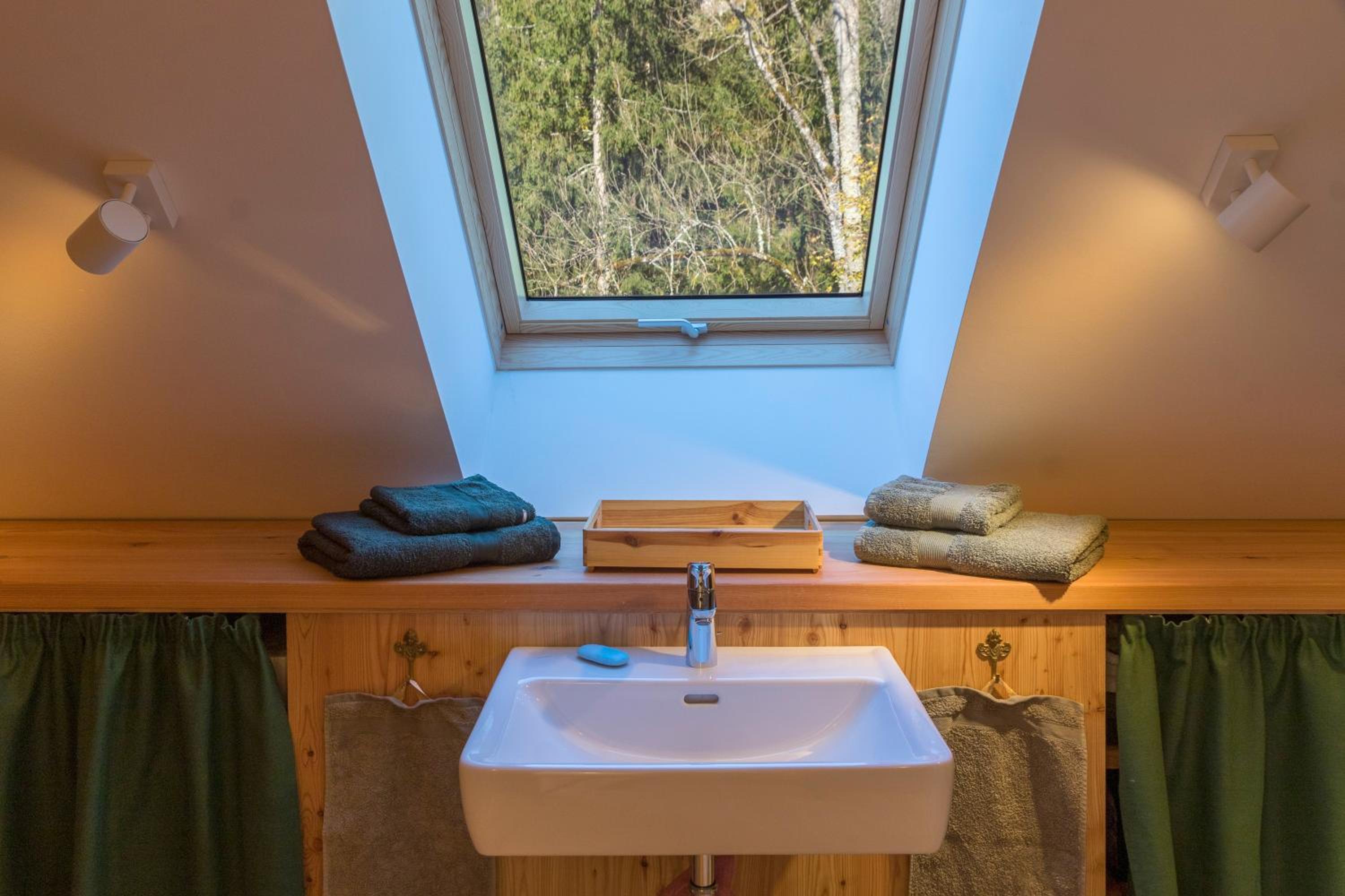 Charmante Gästewohnung in altem Bauernhaus in alpiner Alleinlage