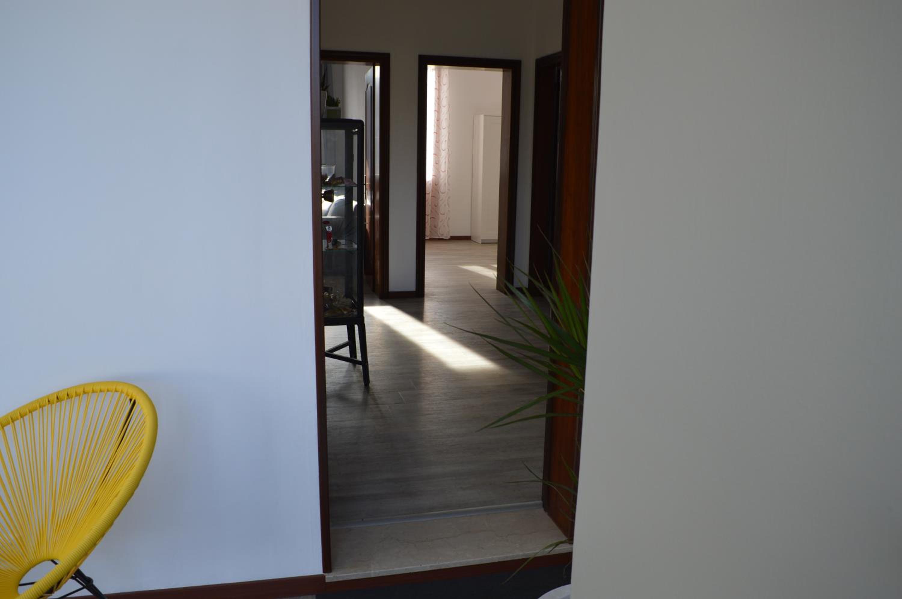 Noemi Venice Home view 3
