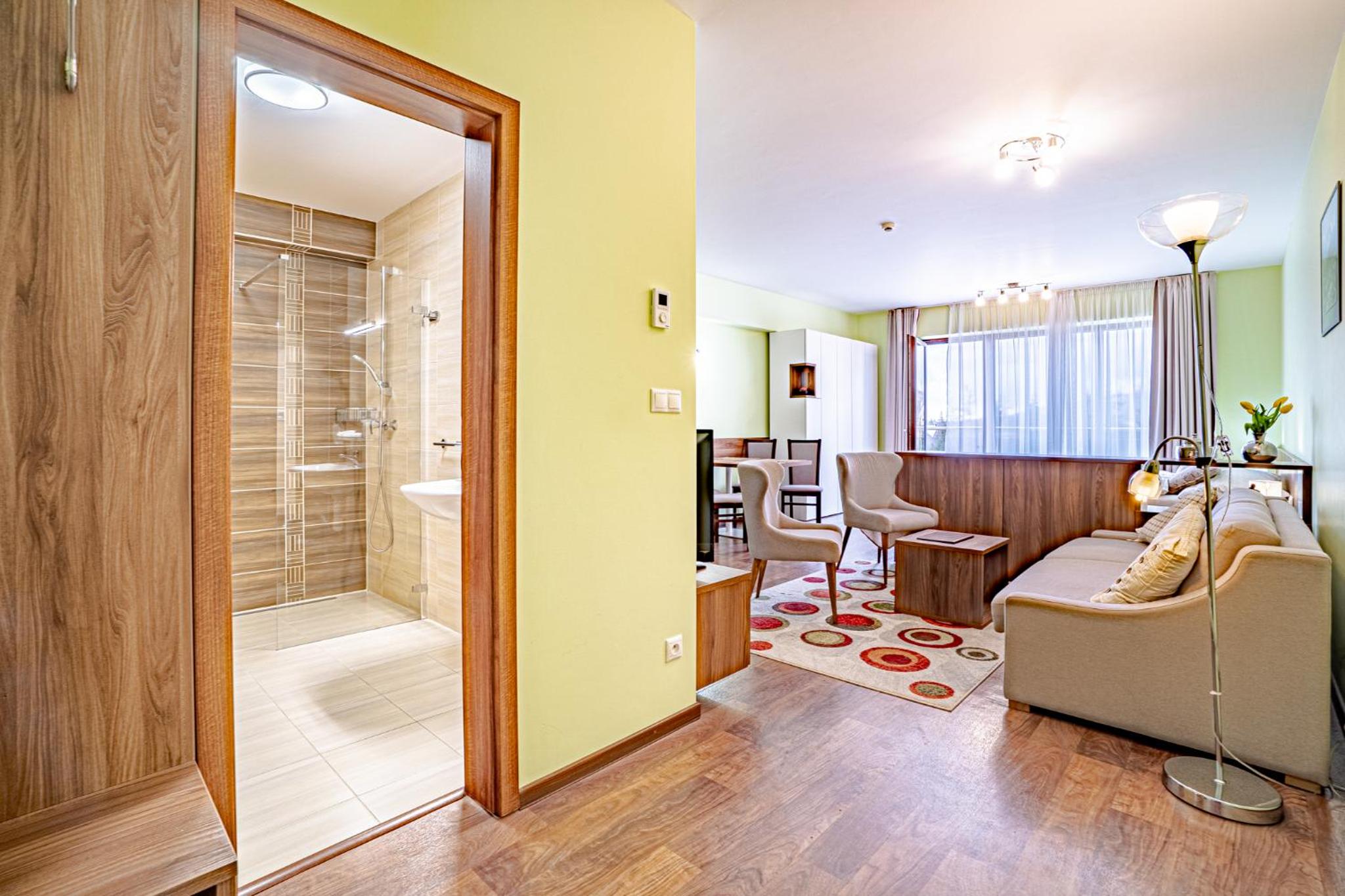 Studio A205 Hrebienok resort Starý Smokovec with garage view 4