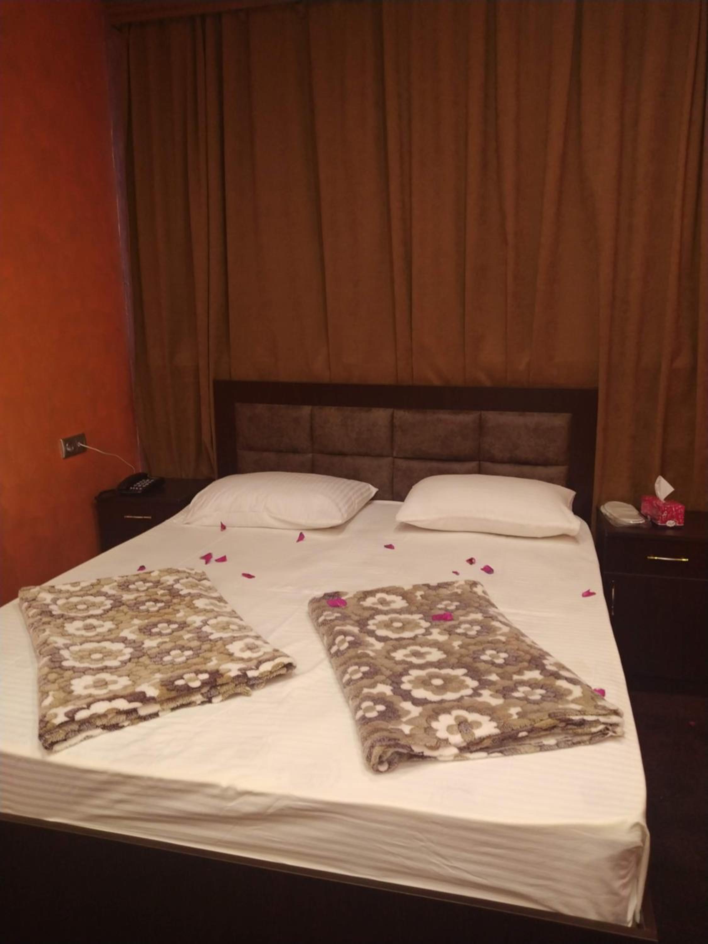 HOTEL N1