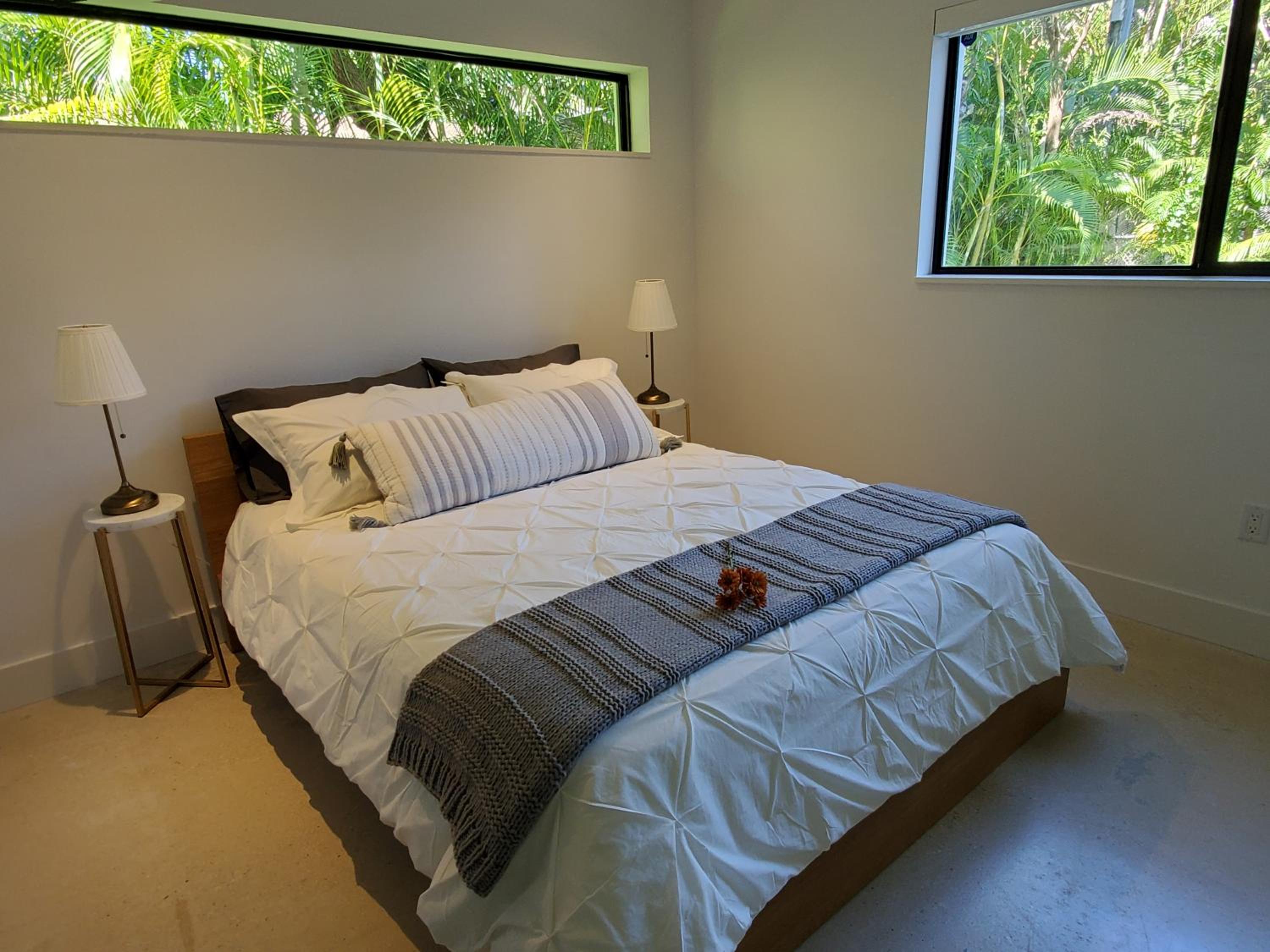 Design District by Midtown, Wynwood, Brickell, 10 min to the Beach, FREE PARKING