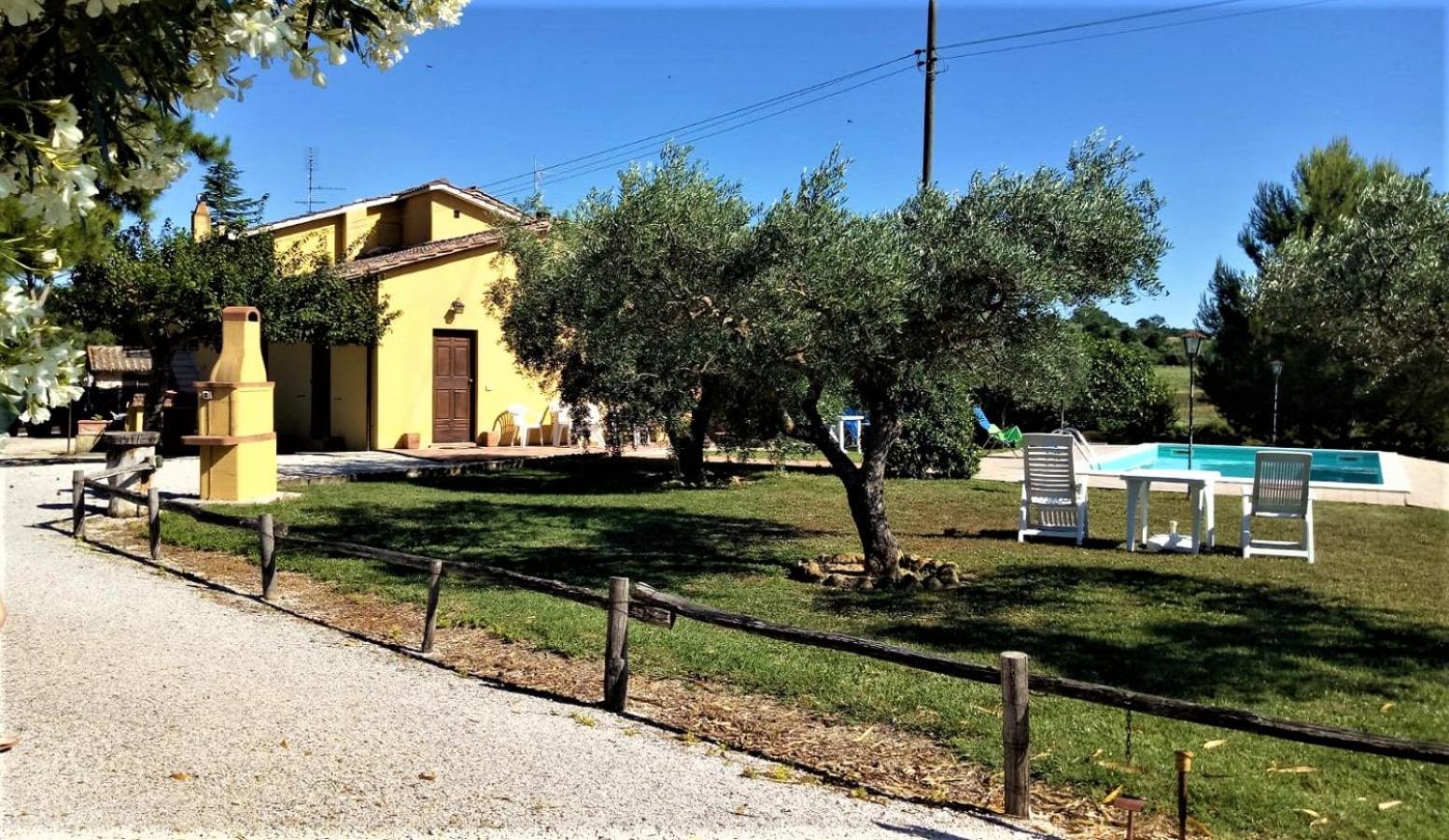 Casale il Colle Deruta view 2