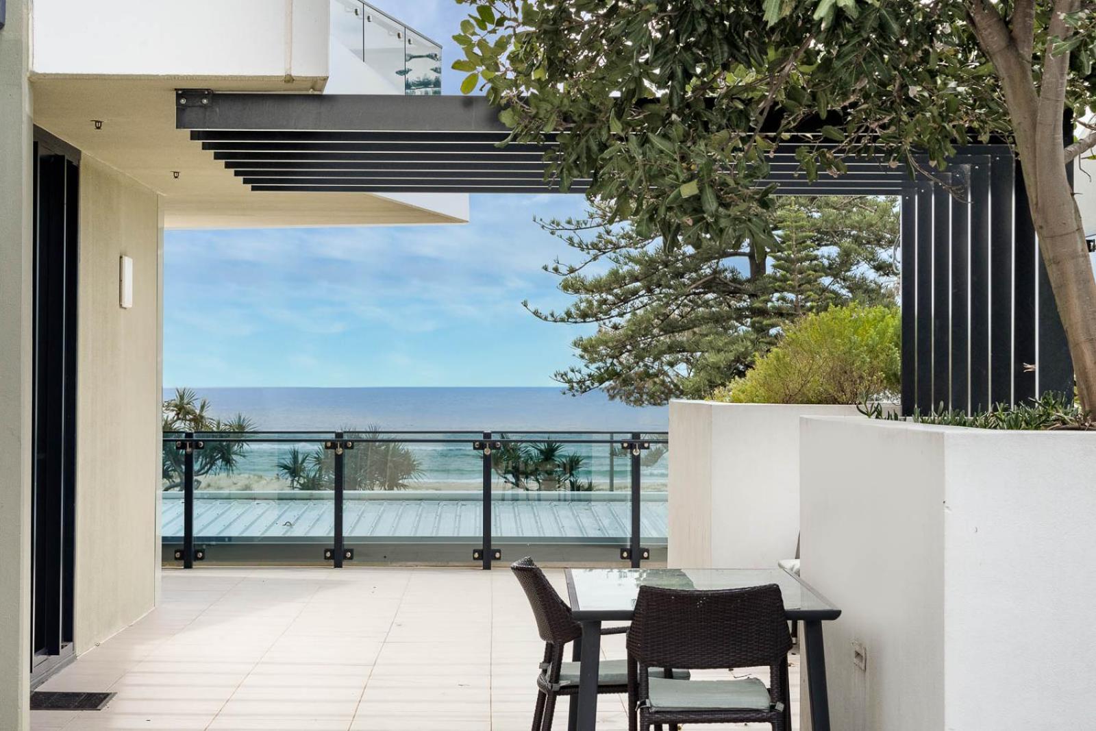 Iconic Kirra Beach Resort