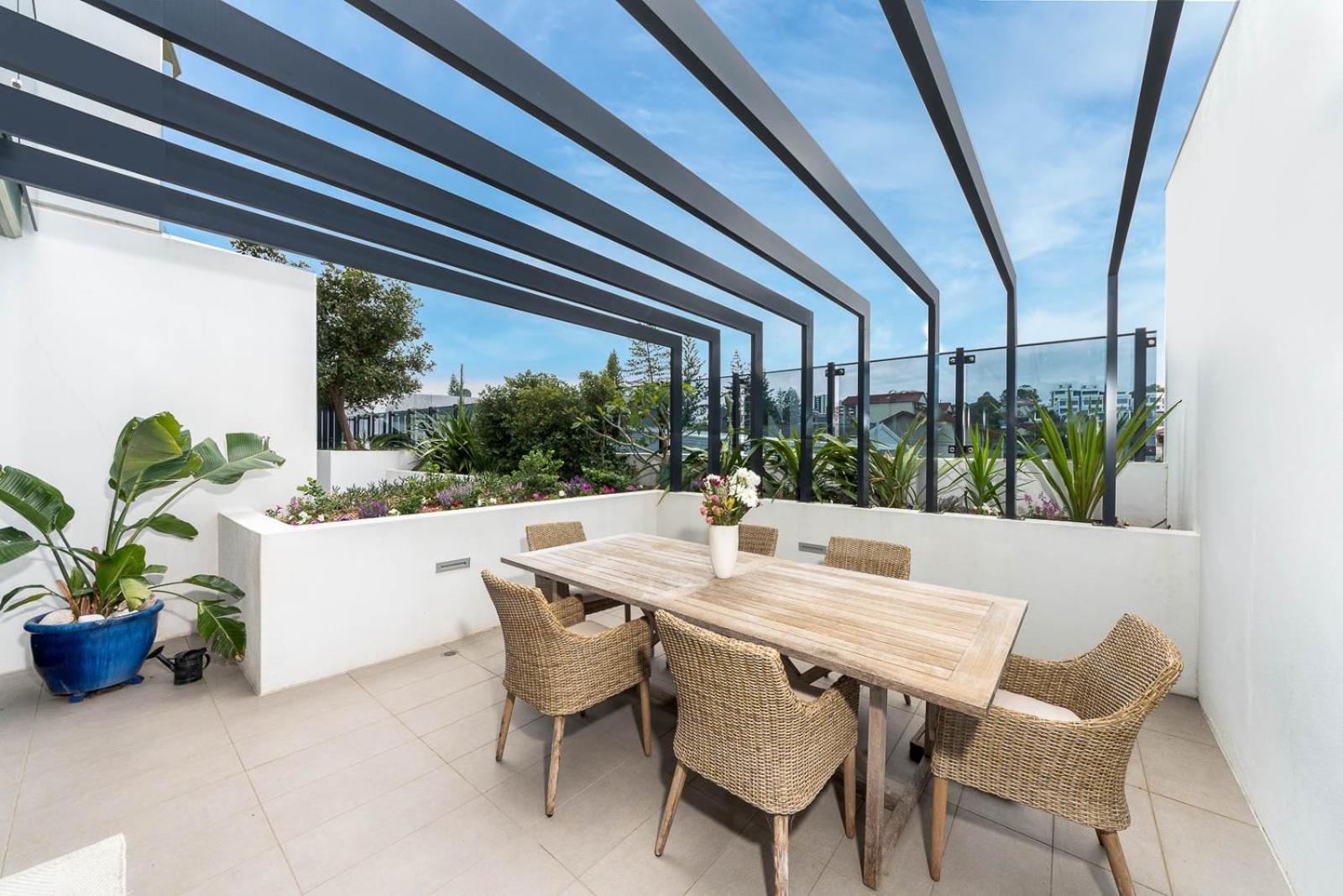 Iconic Kirra Beach Resort
