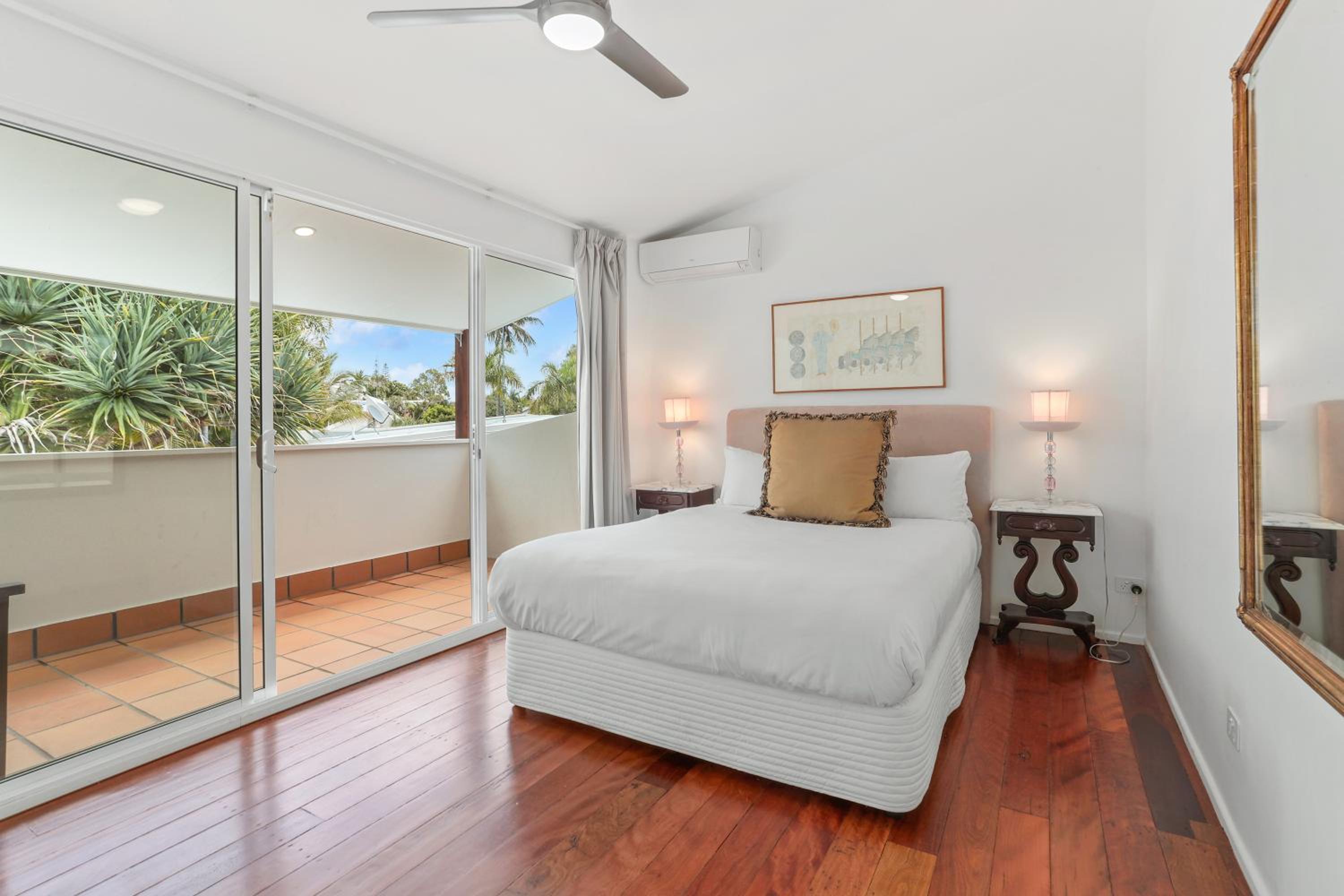 Secluded oasis on the water, Noosa Heads