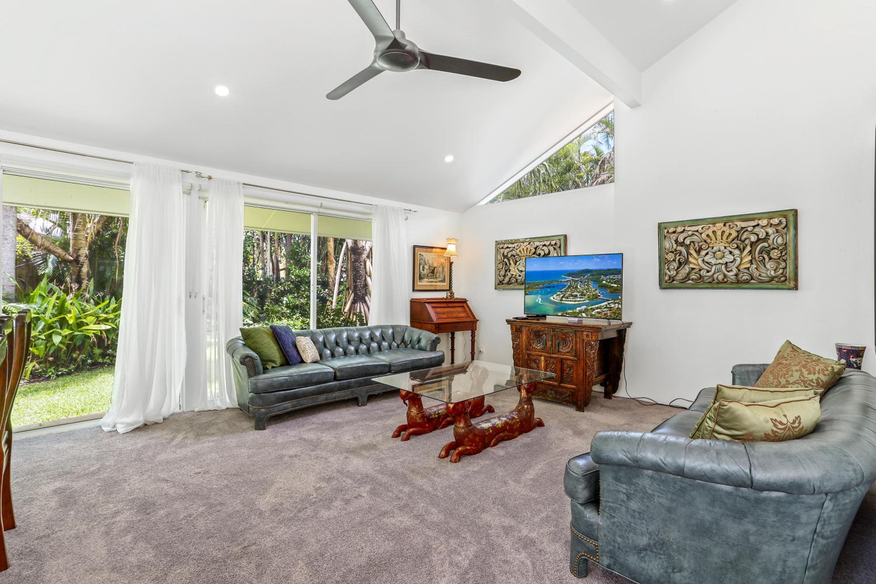 Secluded oasis on the water, Noosa Heads