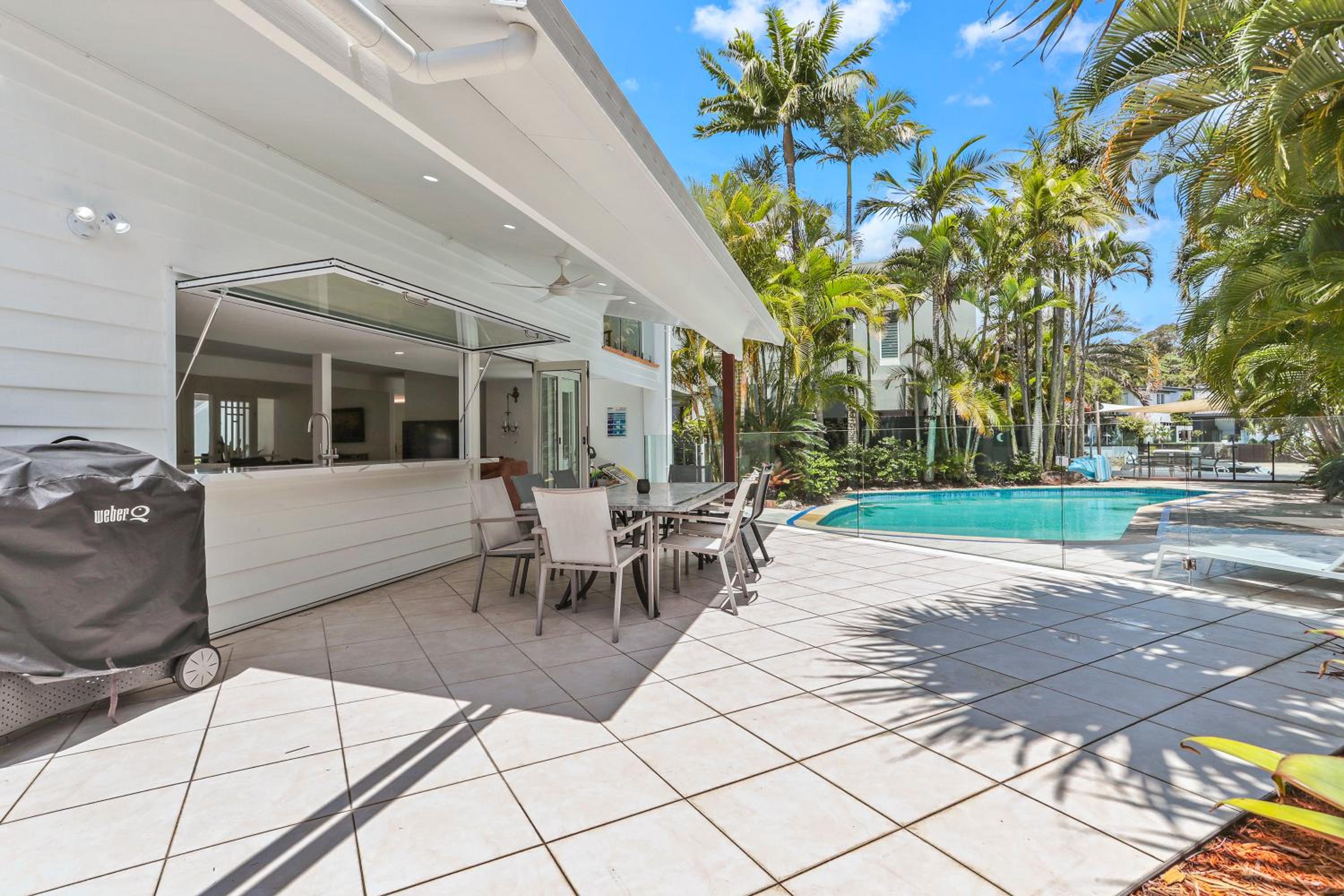 Secluded oasis on the water, Noosa Heads