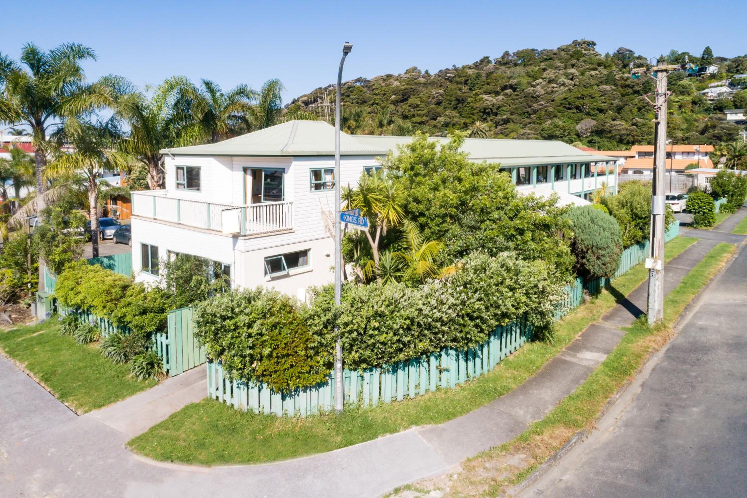 Bay of Islands Lodge