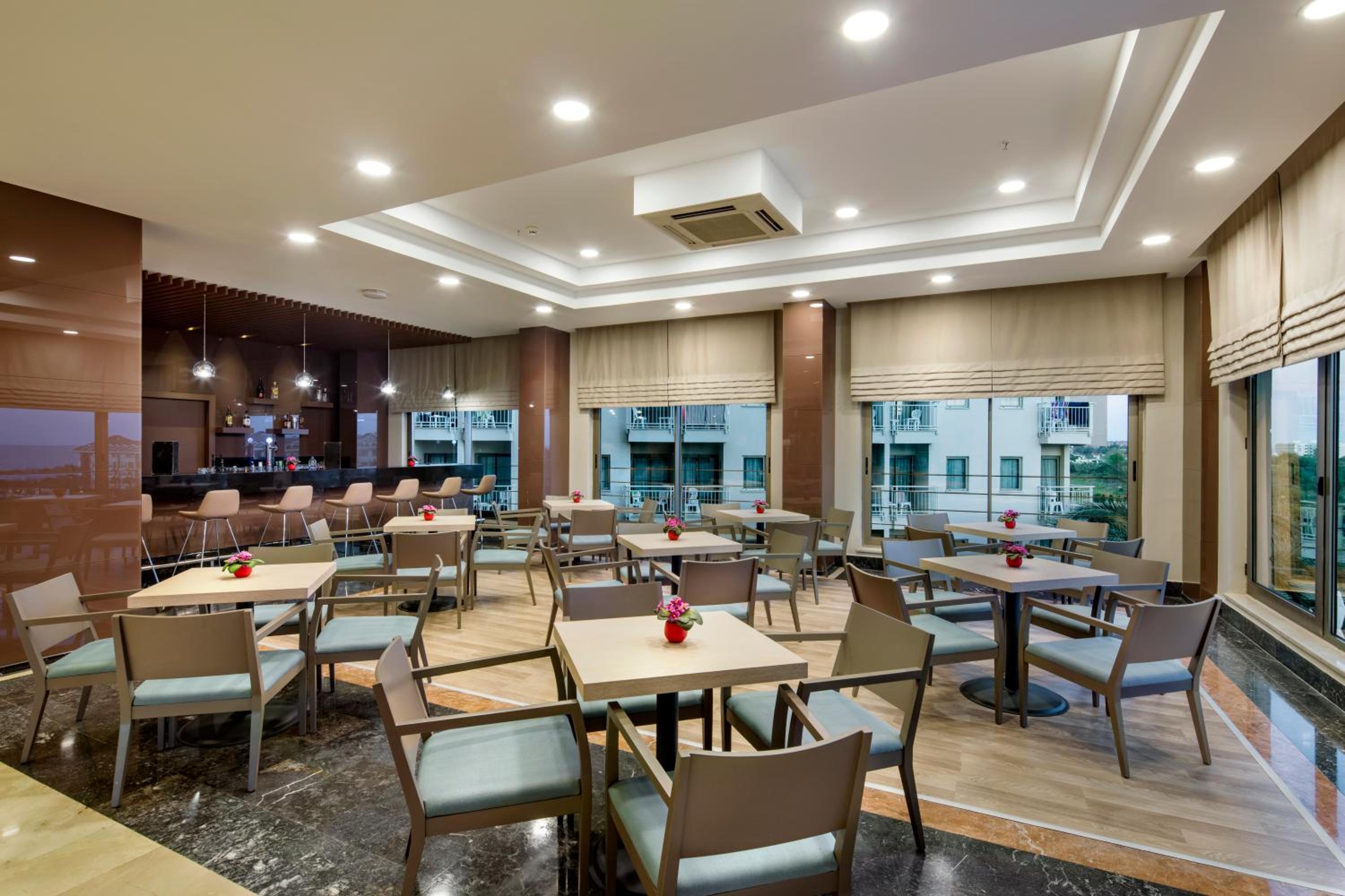 Novum Garden Side Hotel