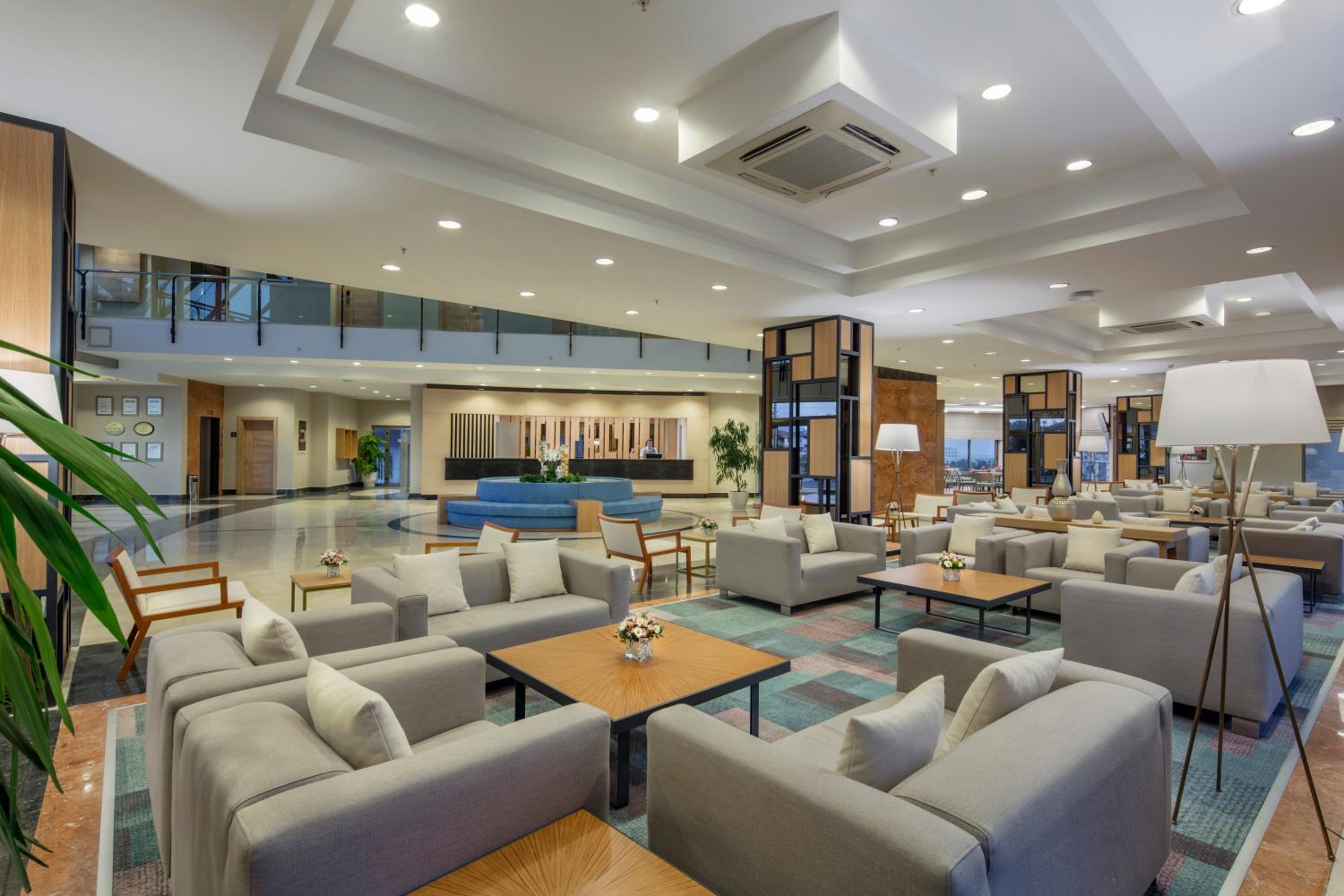 Novum Garden Side Hotel