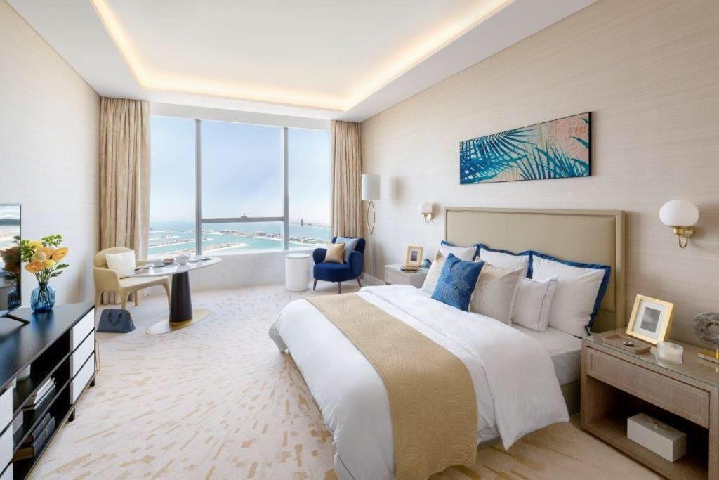 HVR THE PALM DUBAI