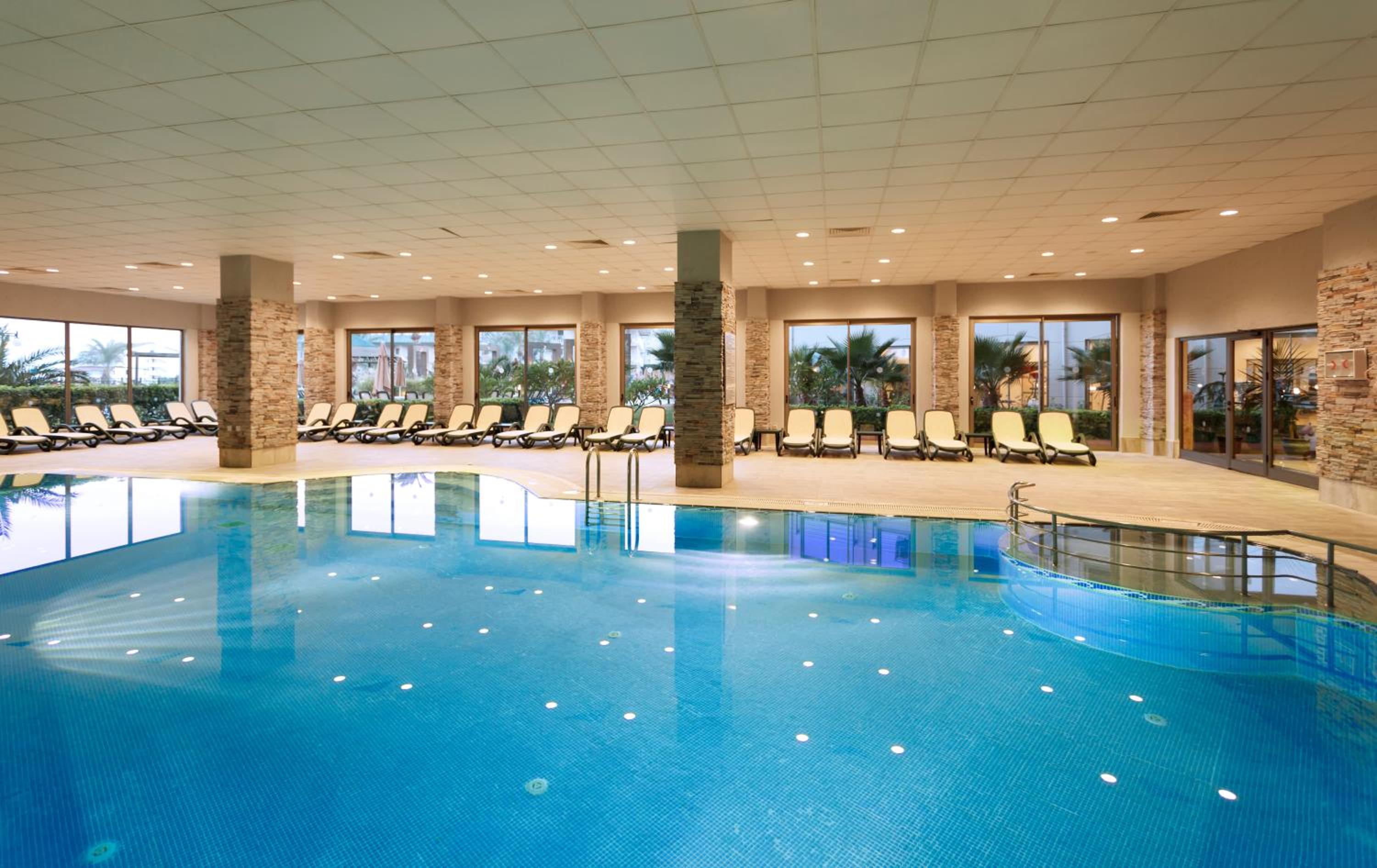 Novum Garden Side Hotel