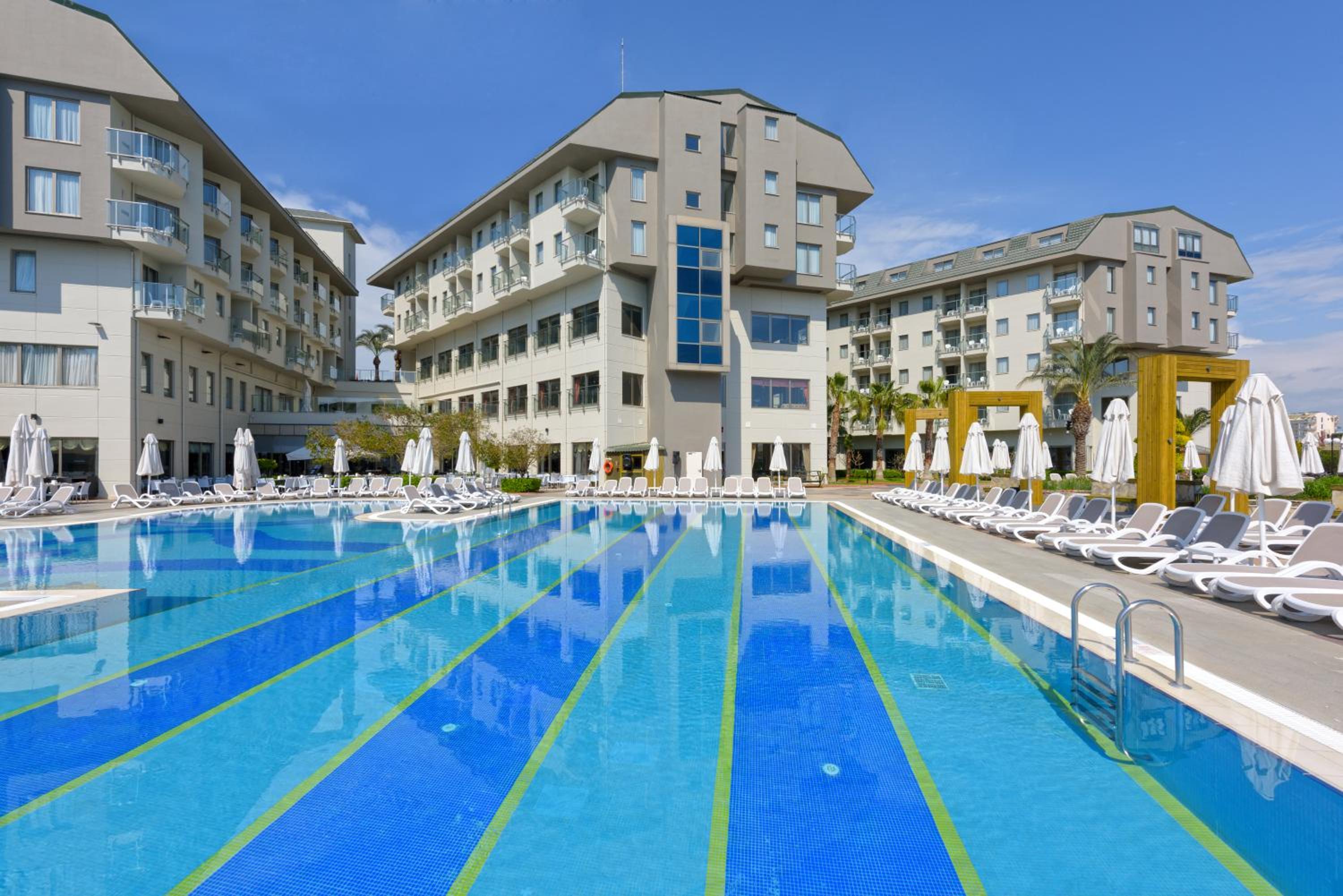 Novum Garden Side Hotel