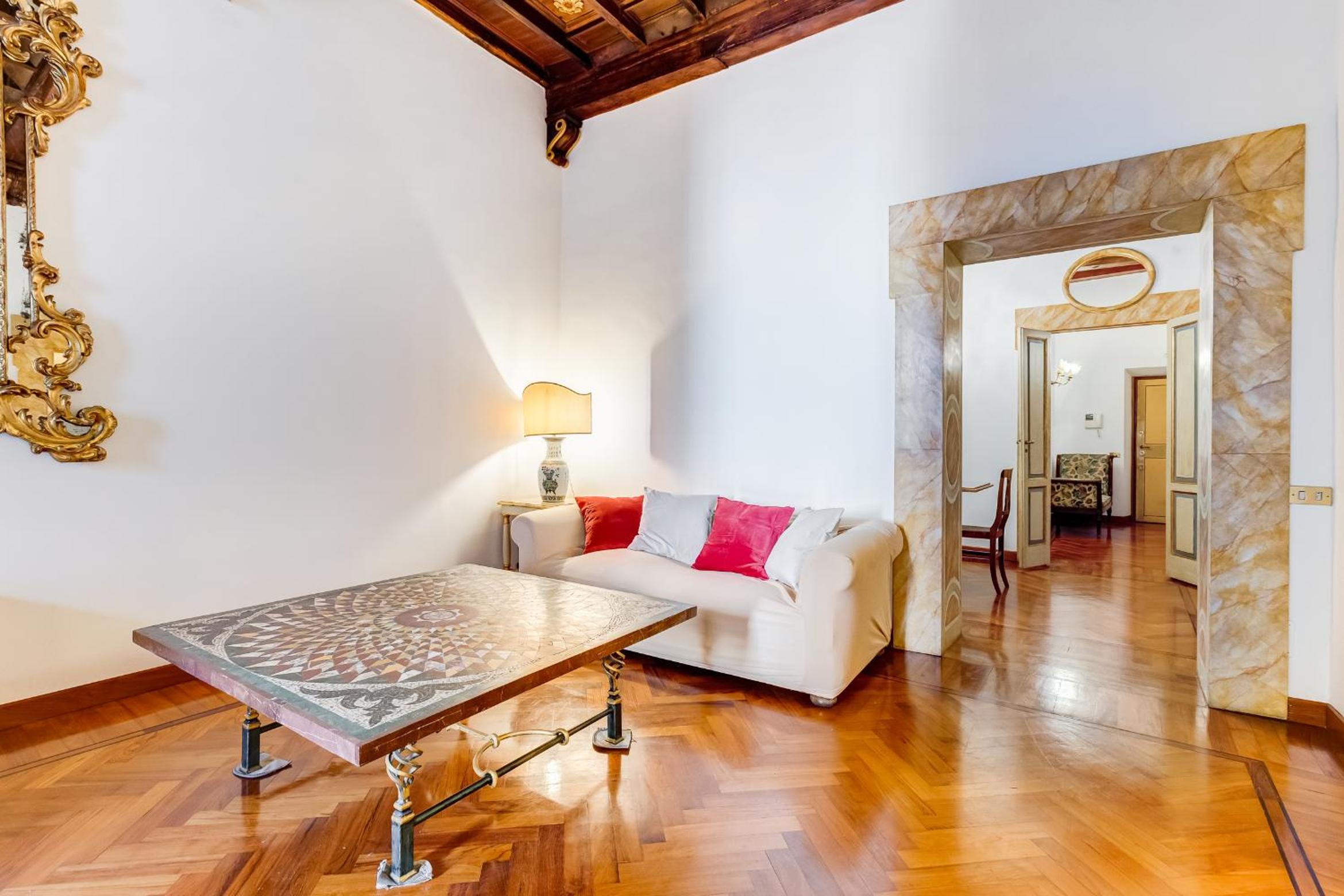Historical apartment few steps from Piazza Navona