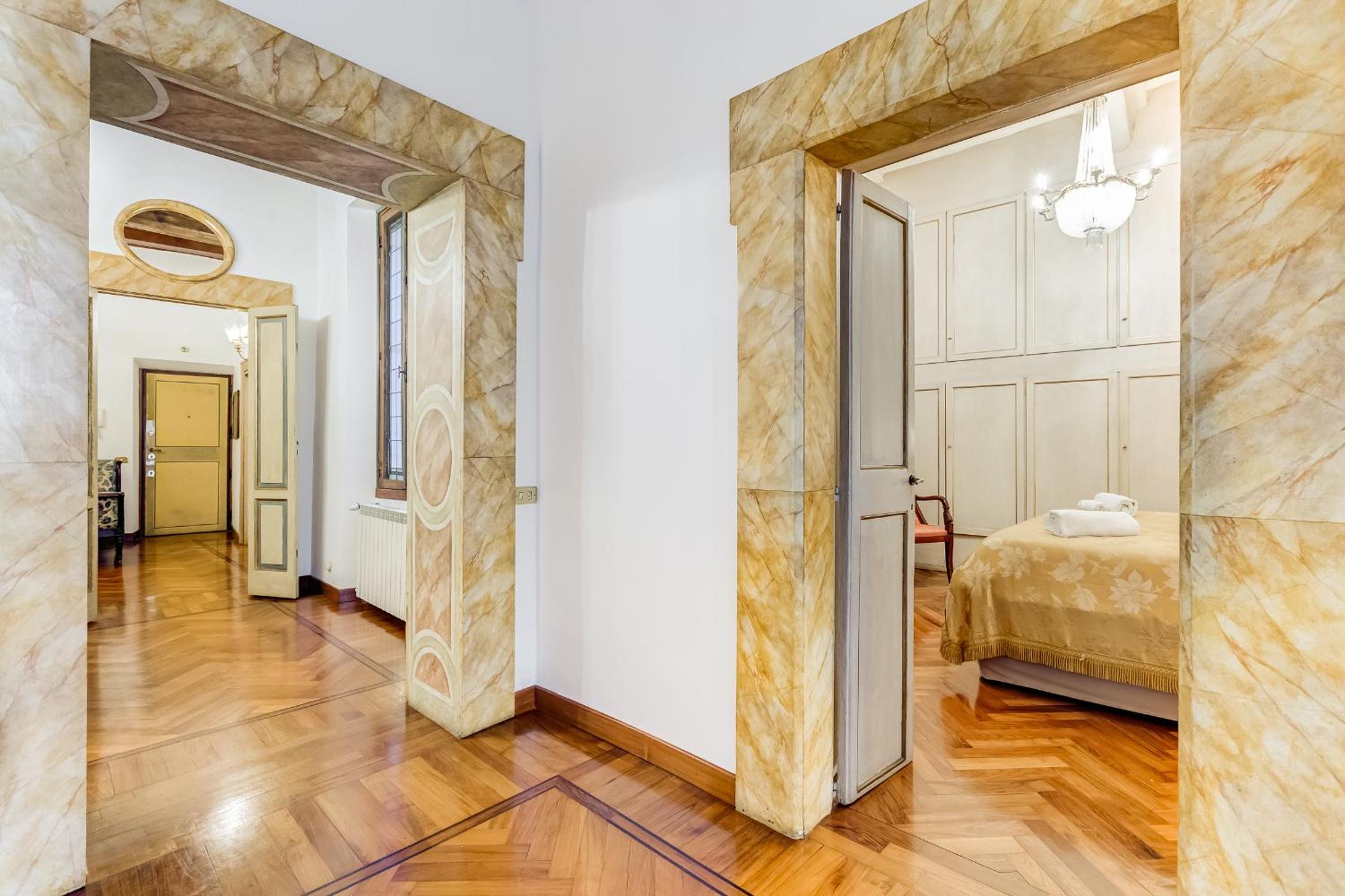 Historical apartment few steps from Piazza Navona