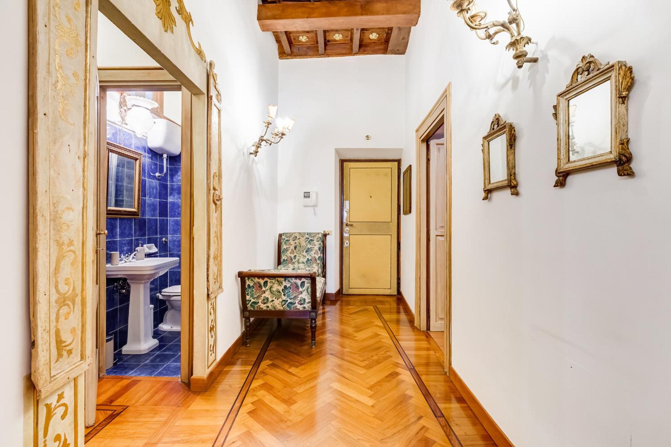 Historical apartment few steps from Piazza Navona