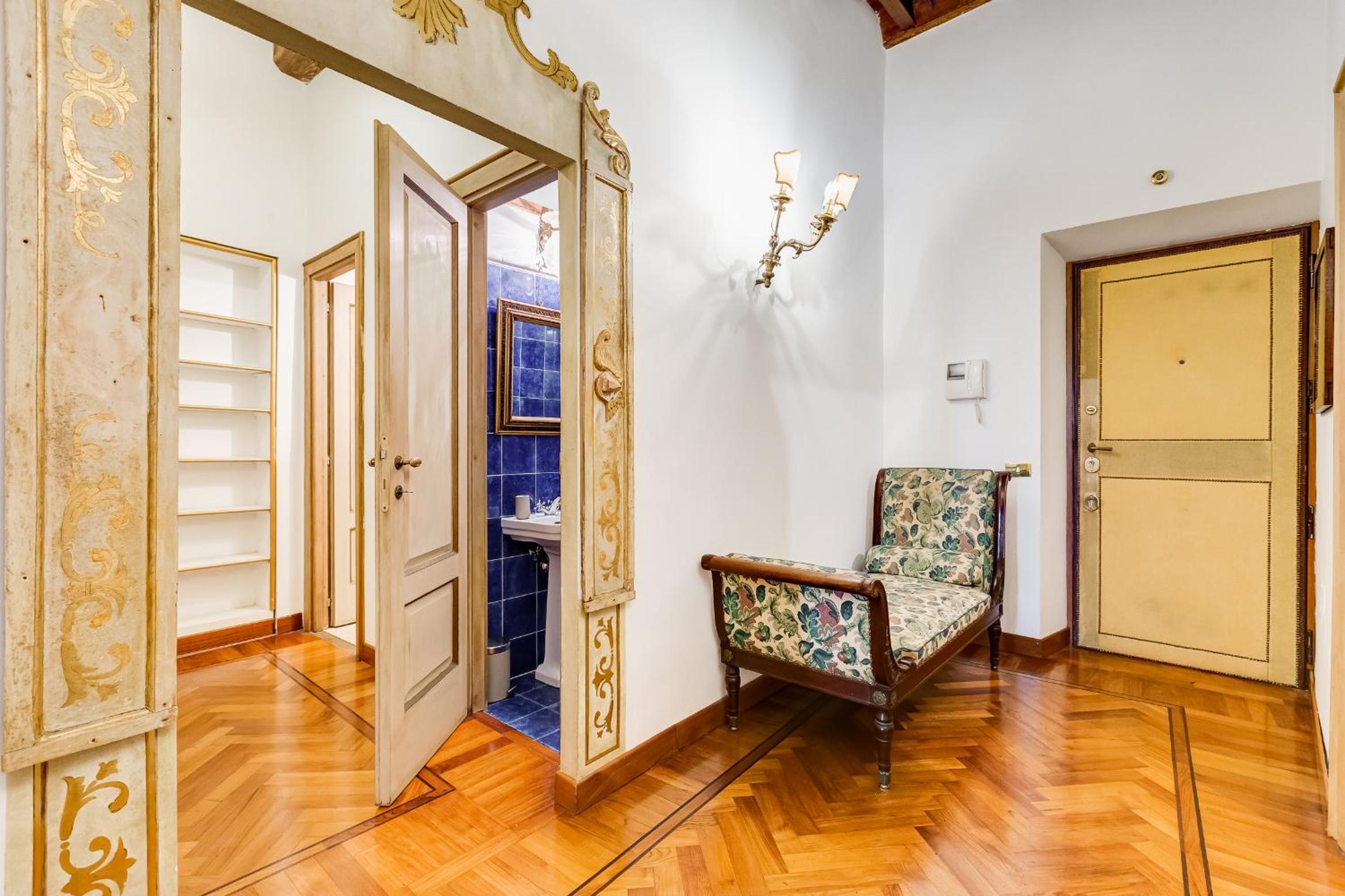Historical apartment few steps from Piazza Navona