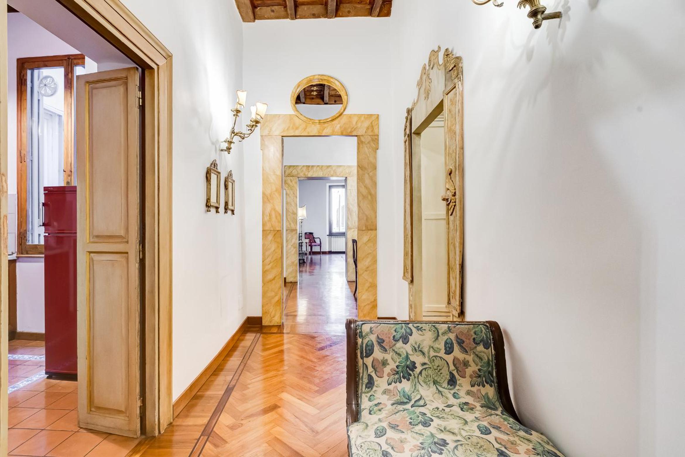 Historical apartment few steps from Piazza Navona