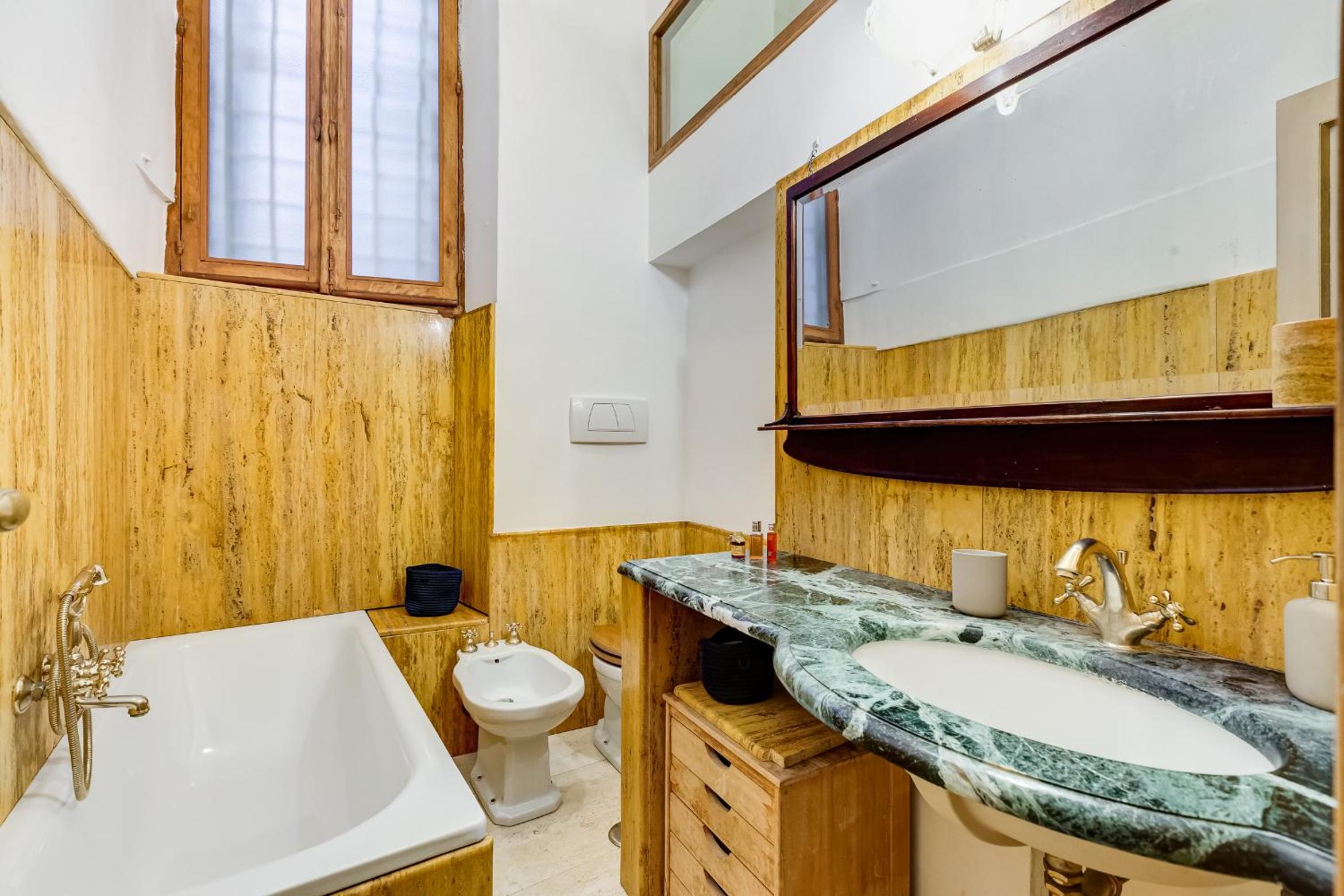 Historical apartment few steps from Piazza Navona