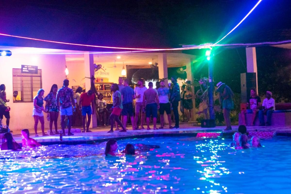 swimming pool