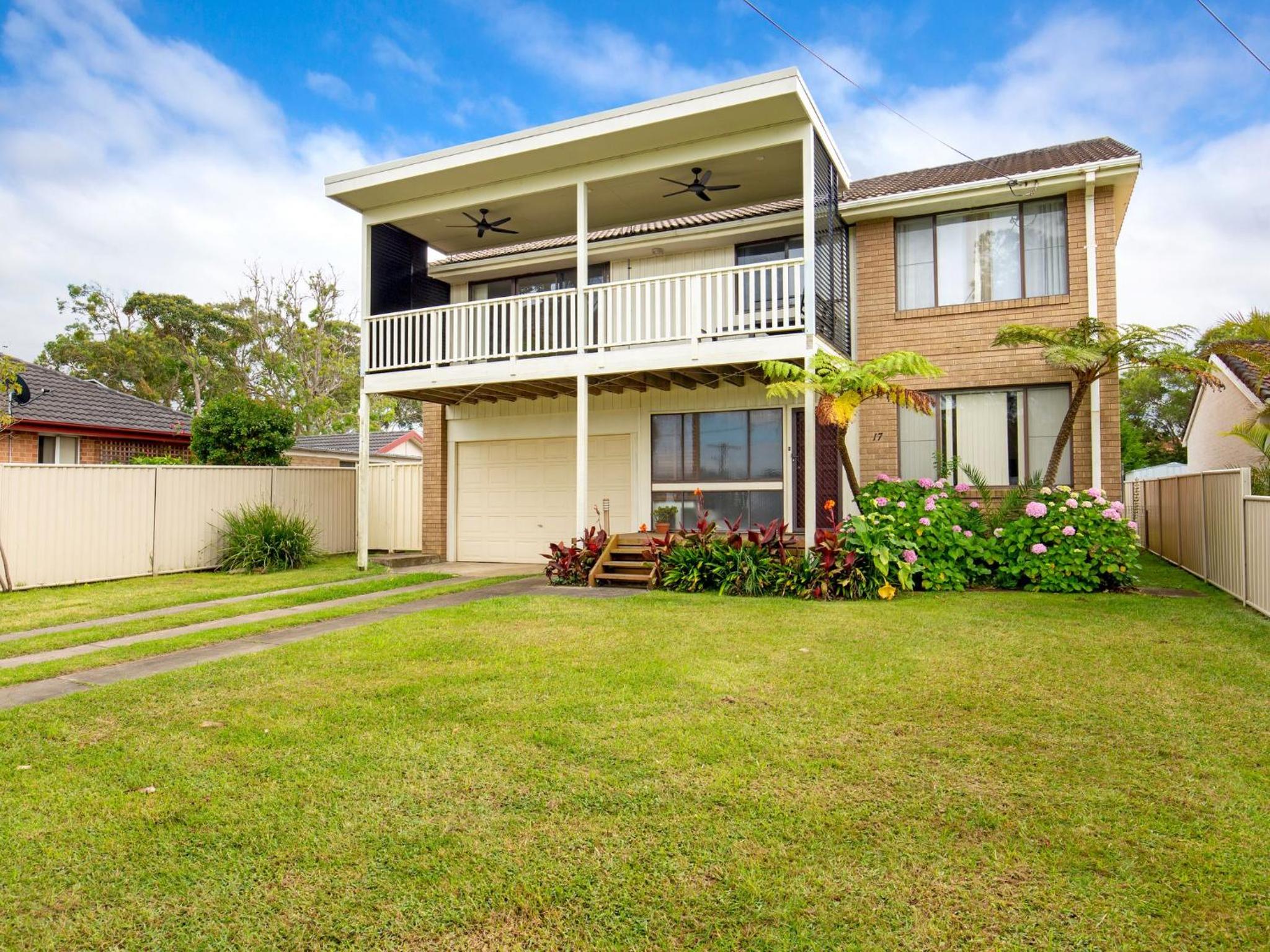 Sunsets Pet Friendly 10 Mins Walk to Beach