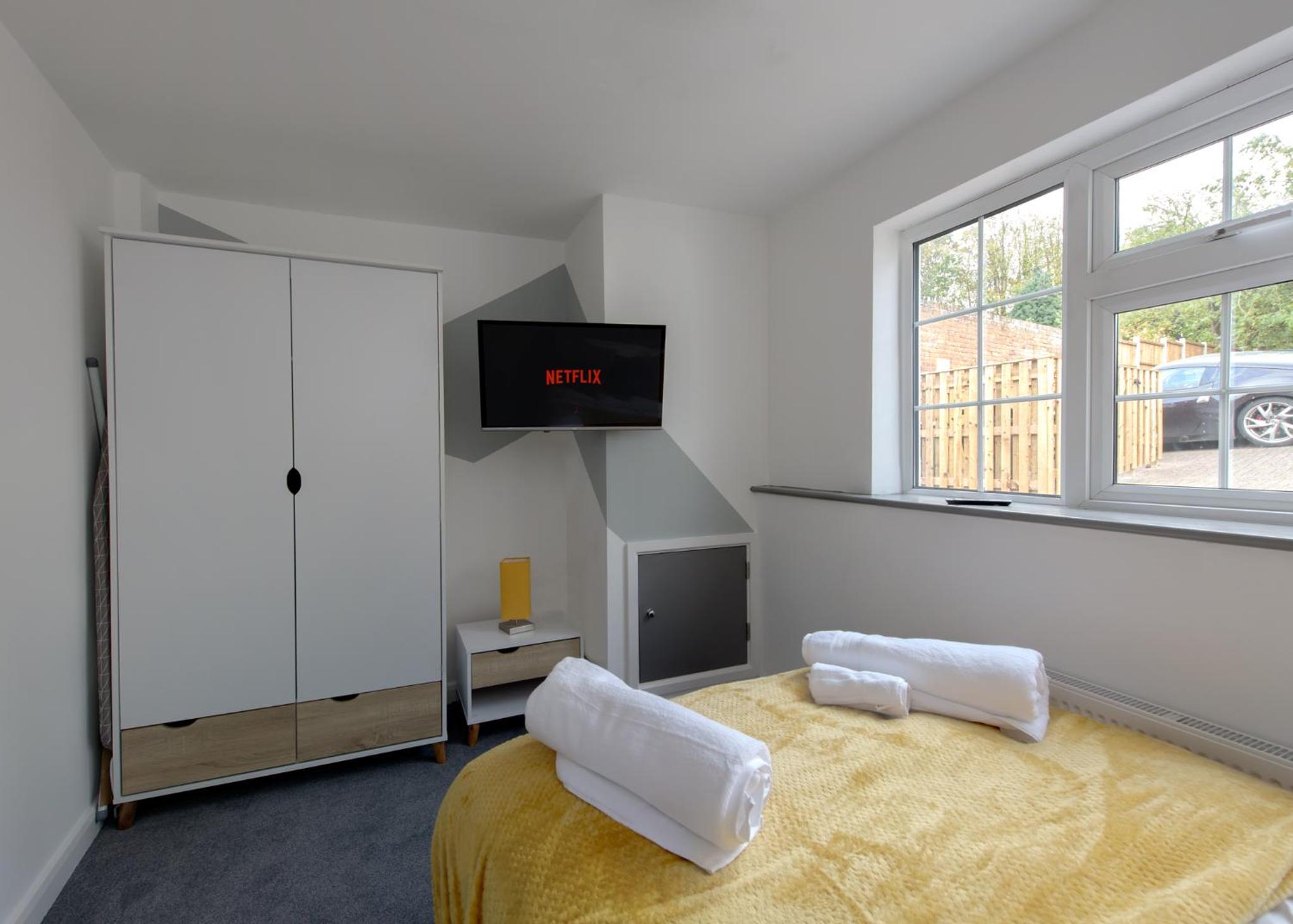 Donington Cottage Apt 4 view 5